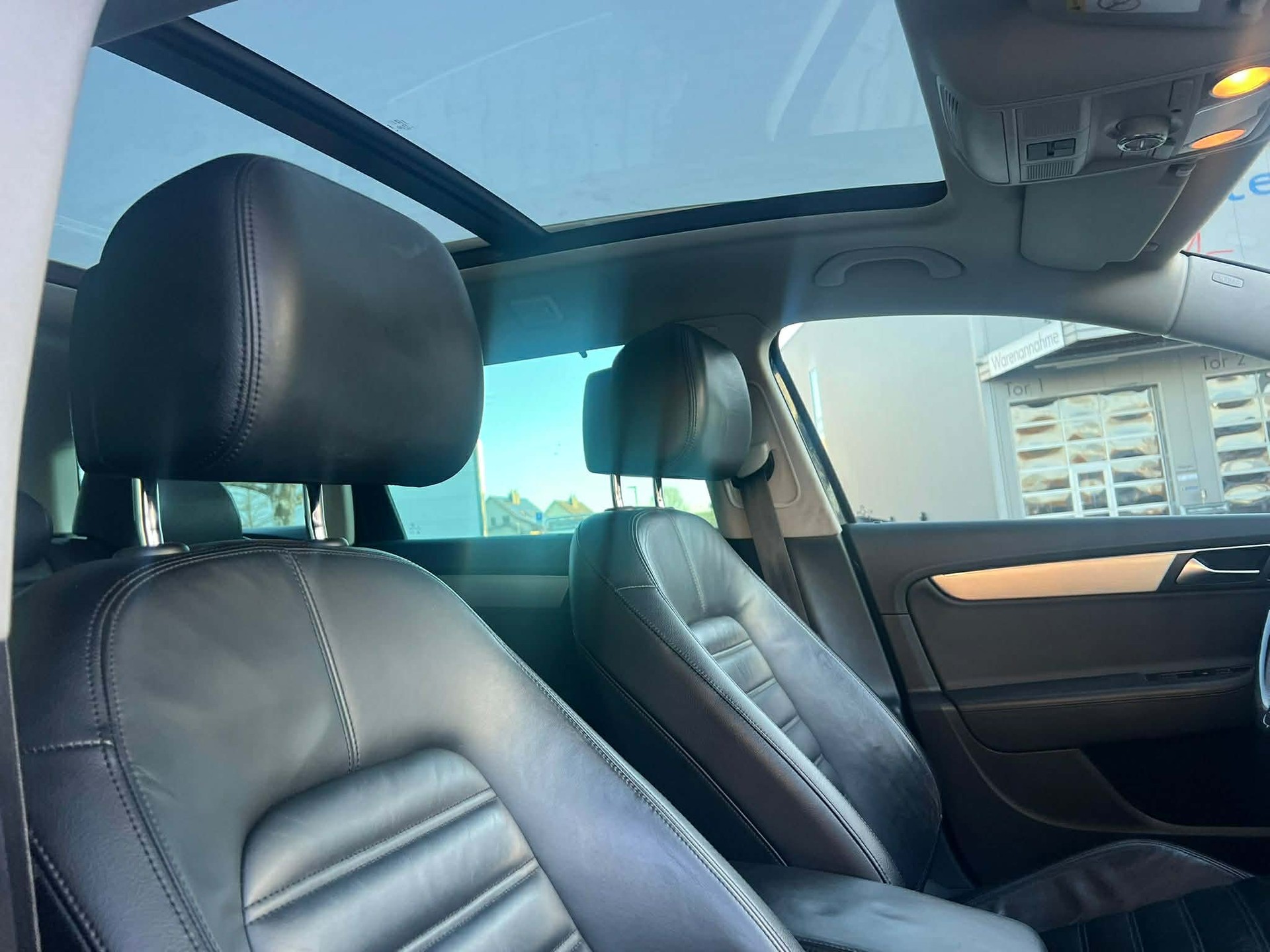 VW Passat Variant 1.8 TSI Highline DSG-image-8