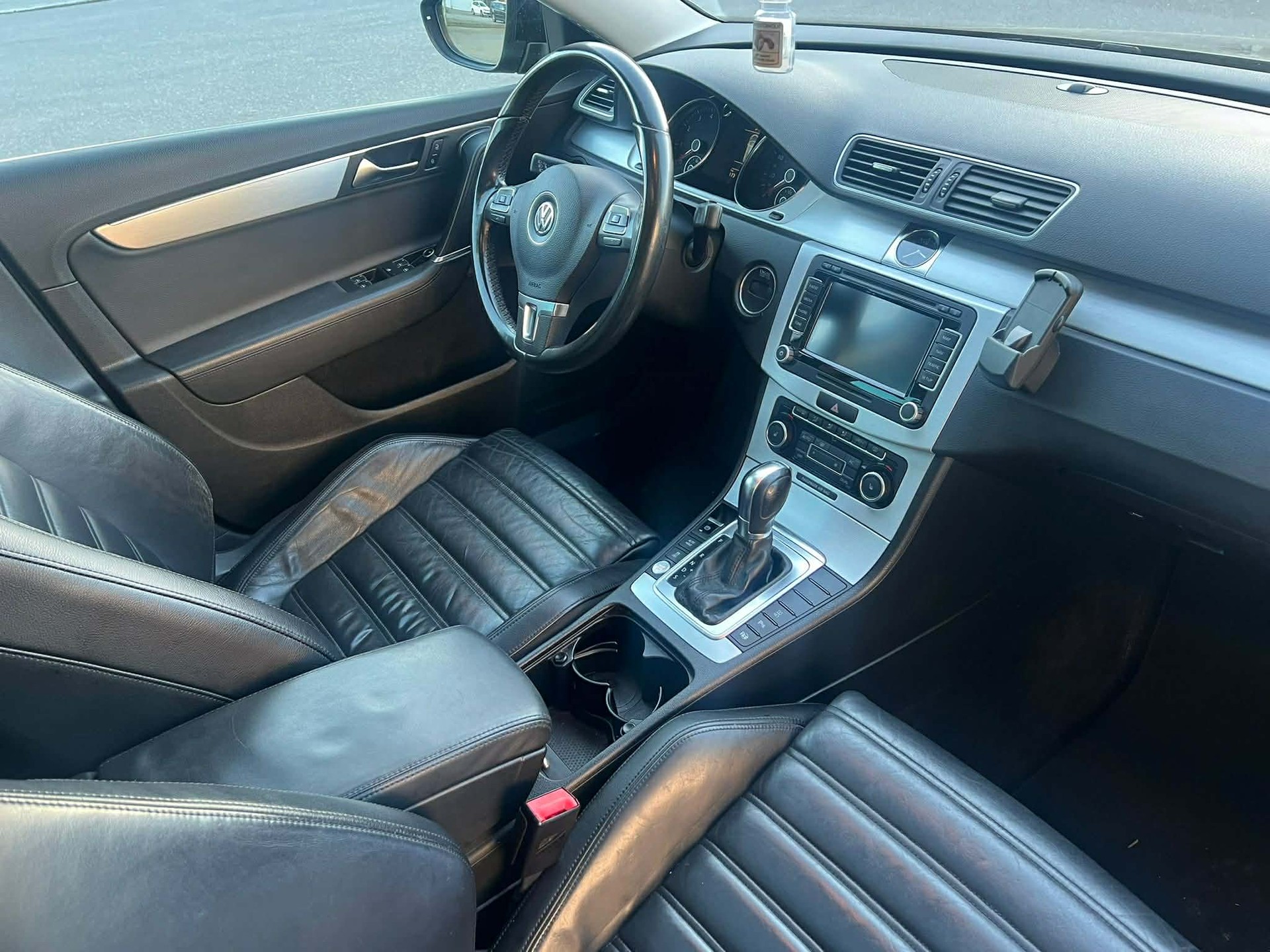 VW Passat Variant 1.8 TSI Highline DSG-image-1