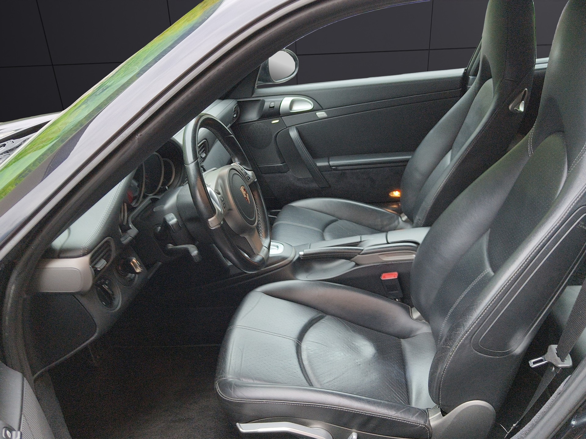 PORSCHE Carrera 4-image-7