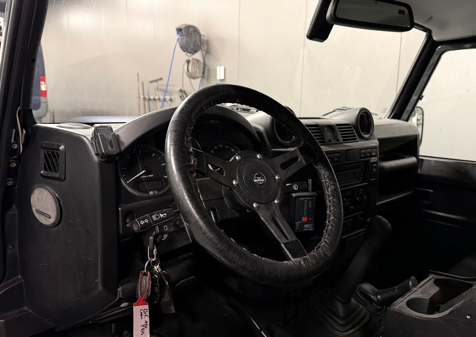 LAND ROVER Defender 110 SW 2.4Tdc-image-9
