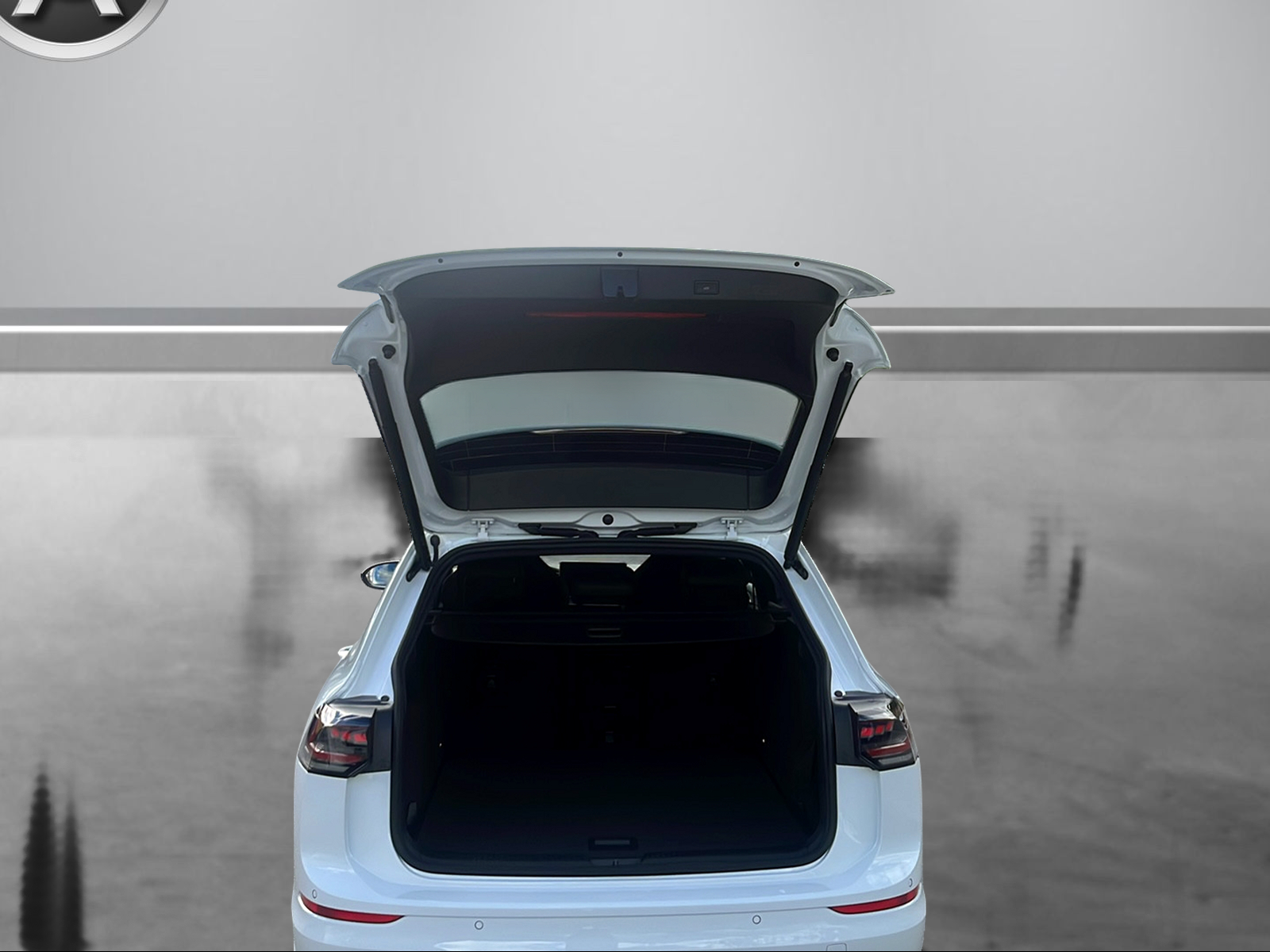 VW Golf Variant 2.0 TSI R-Line DSG 4 Motion-image-5
