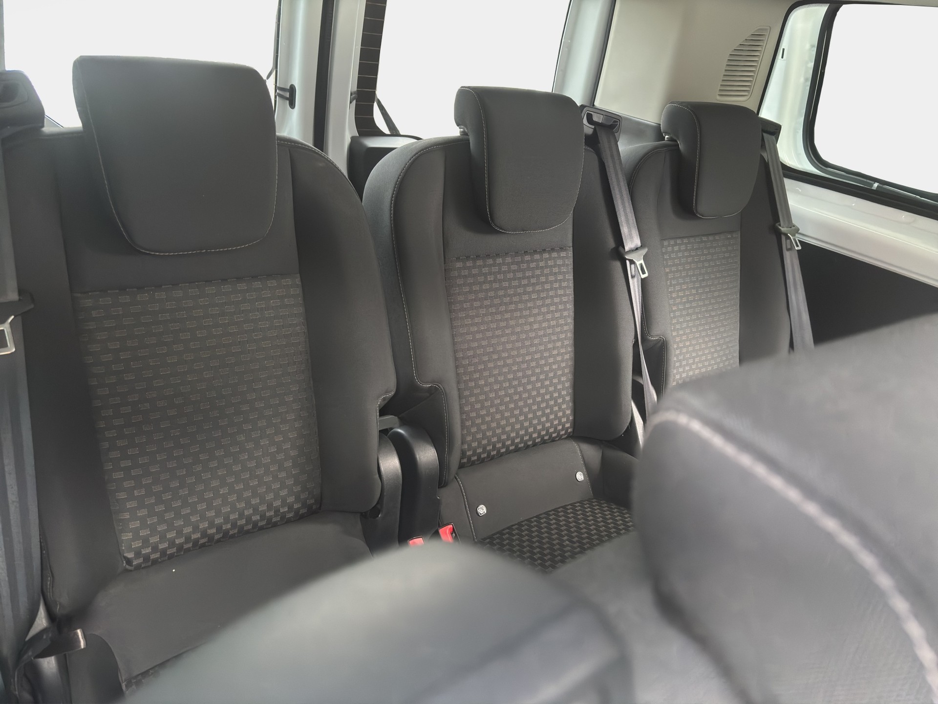 FORD Transit Custom 320 L1H1 Trend A-image-14