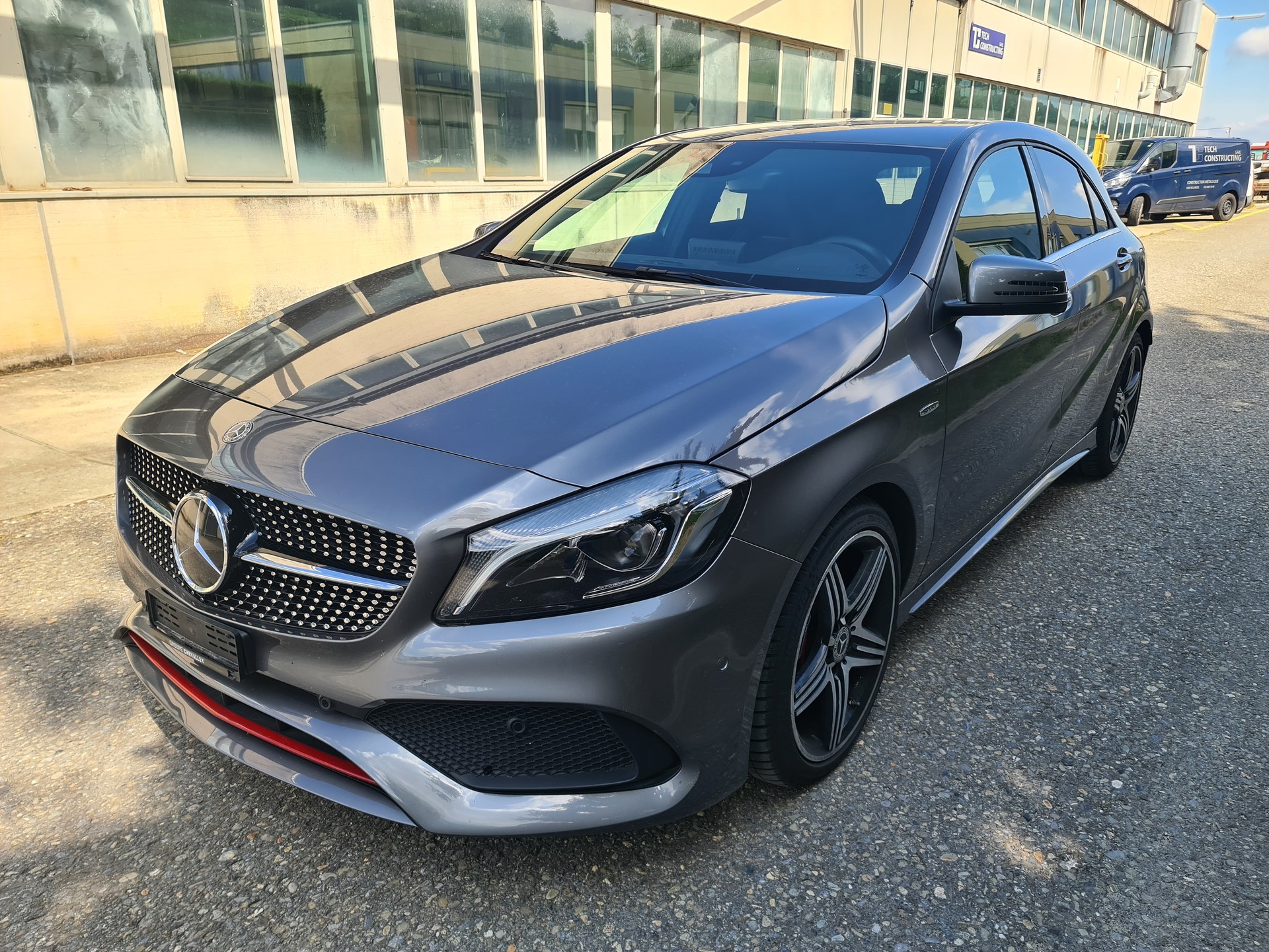 MERCEDES-BENZ A 250 Sport 7G-DCT-image-1