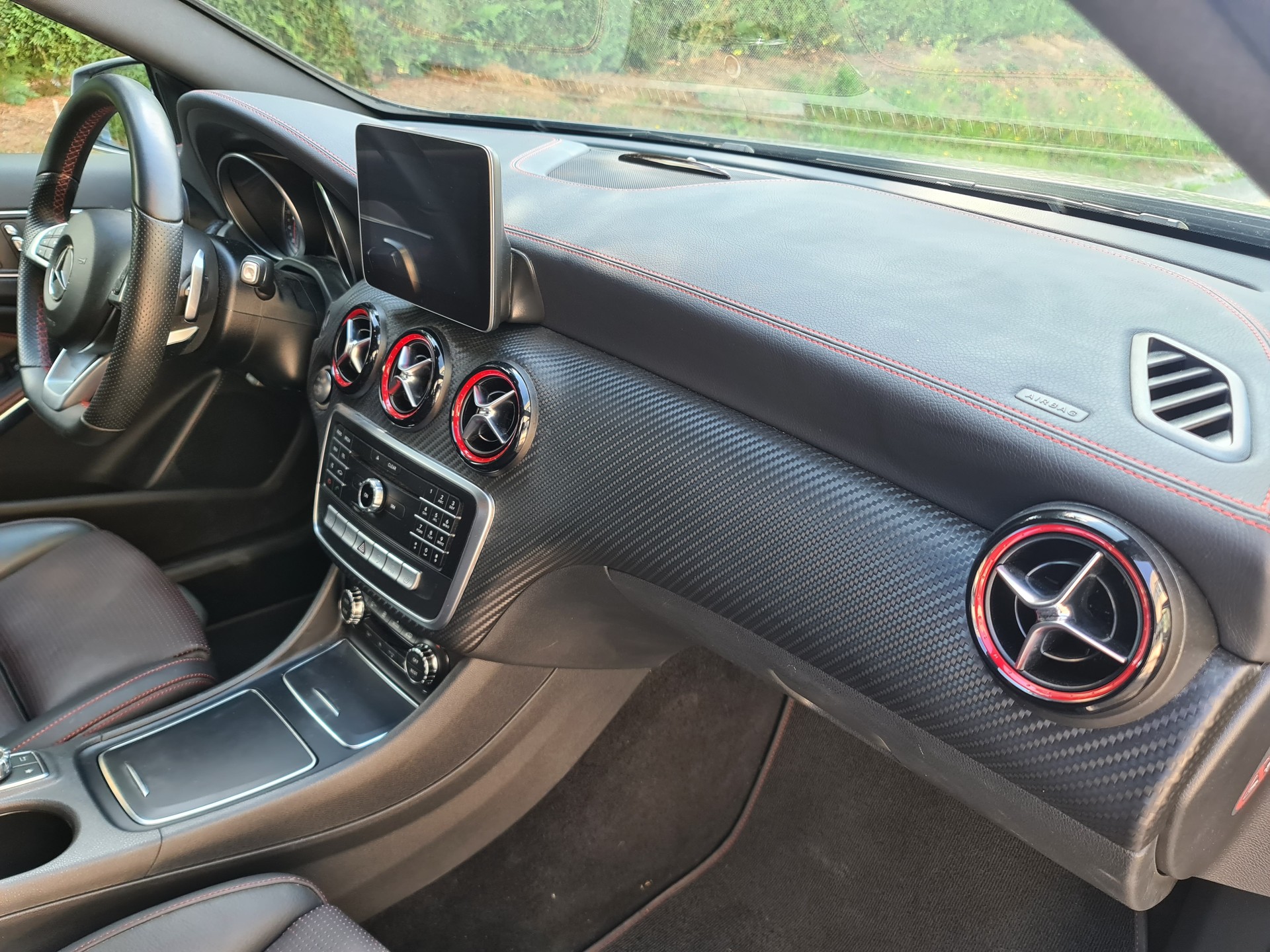 MERCEDES-BENZ A 250 Sport 7G-DCT-image-6