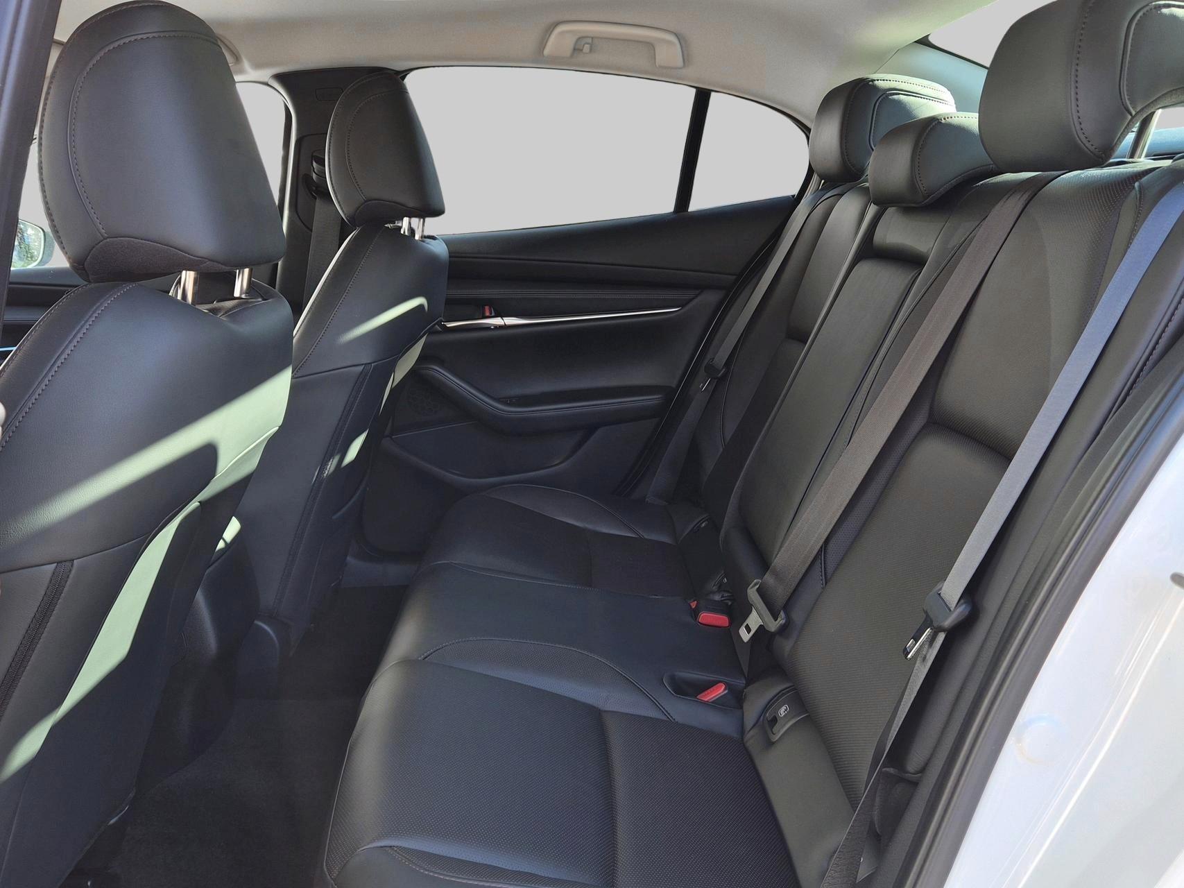 MAZDA 3 Sedan SKYACTIV-X M Hybrid 186 Revolution Automat-image-8