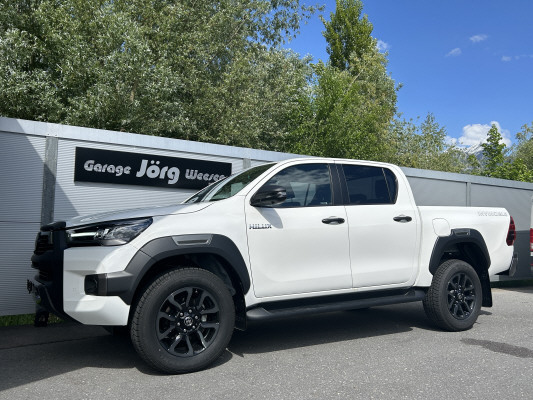 TOYOTA Hilux 2.8d MH Invi. DC4x4-image-0