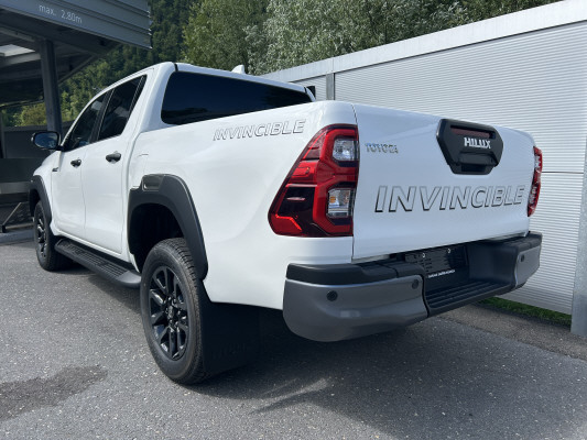 TOYOTA Hilux 2.8d MH Invi. DC4x4-image-3