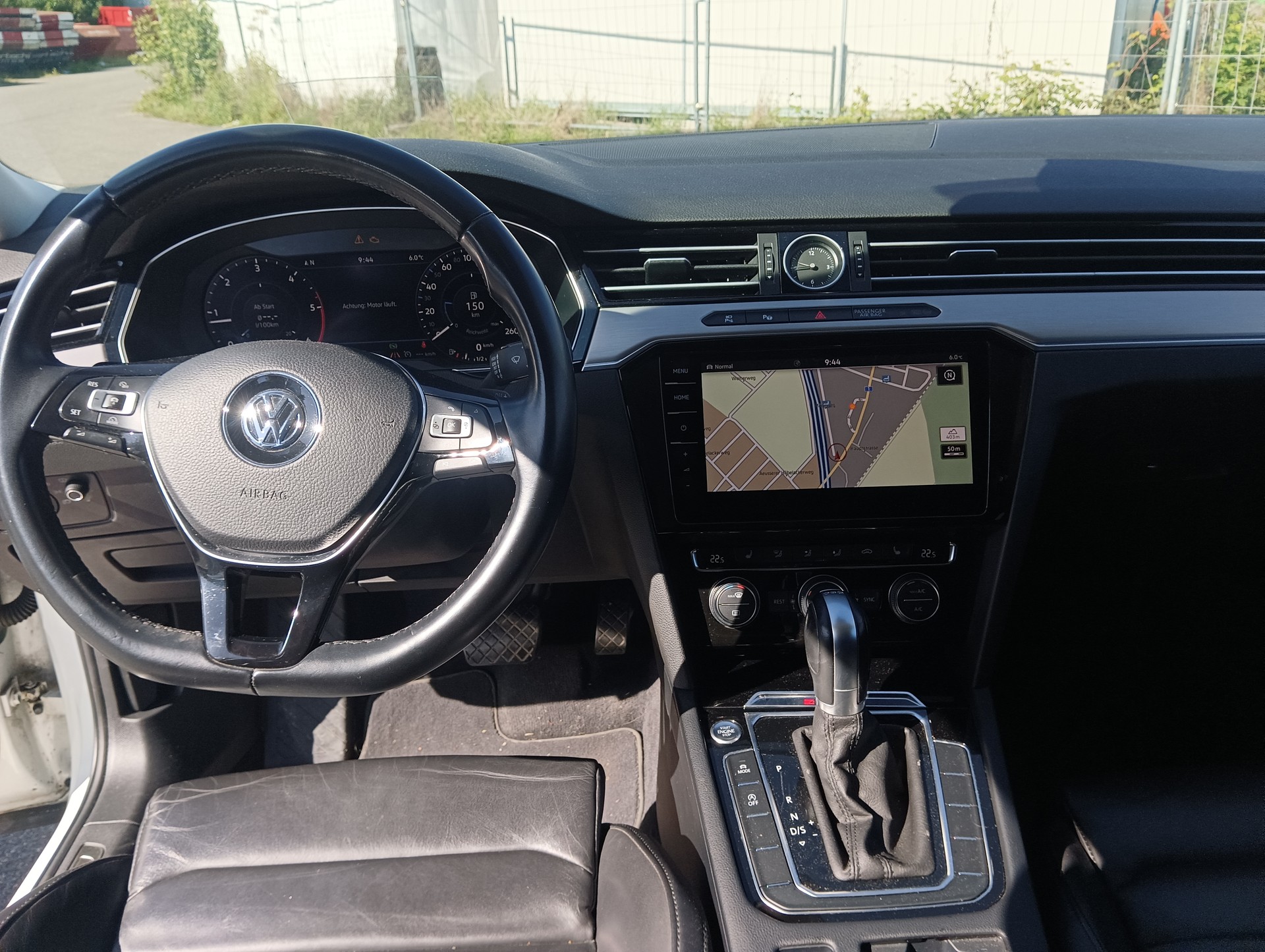VW Passat Variant 2.0 TDI BMT Family DSG 4Motion-image-2