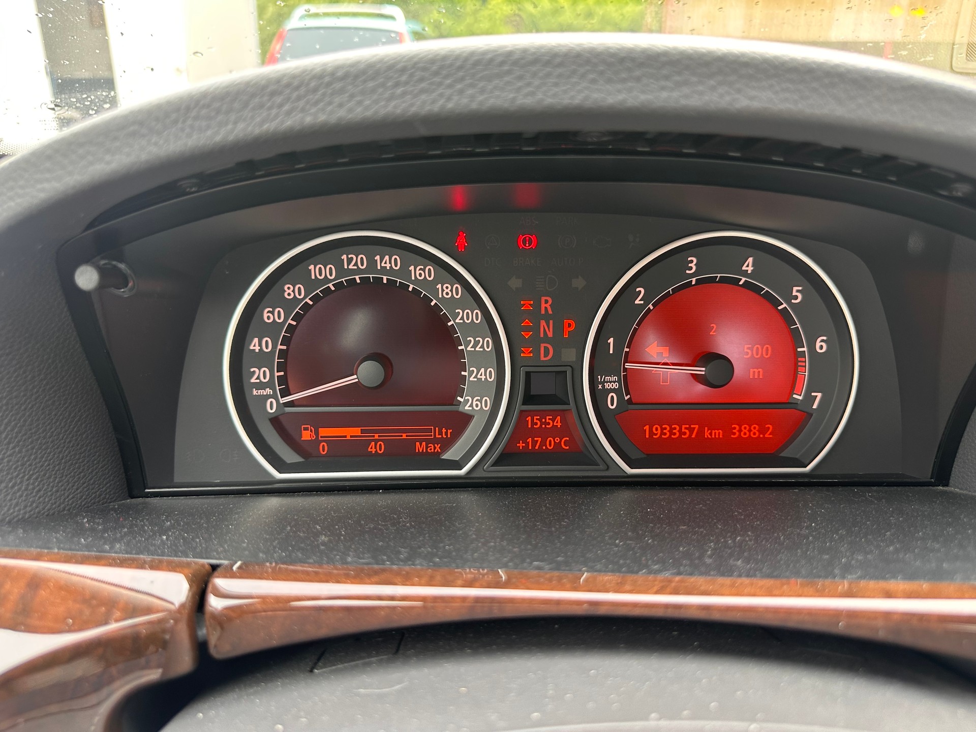 BMW 745i-image-14