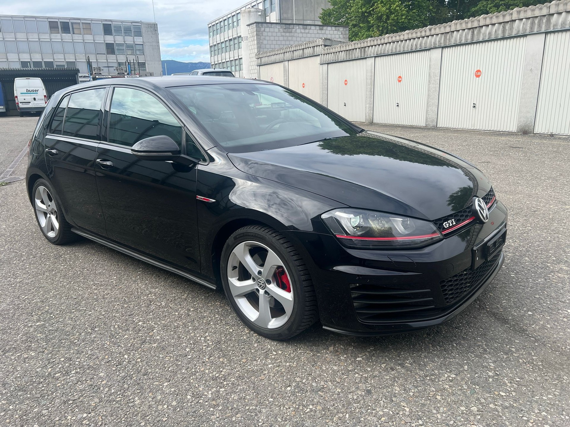 VW Golf 2.0 TSI GTI-image-0
