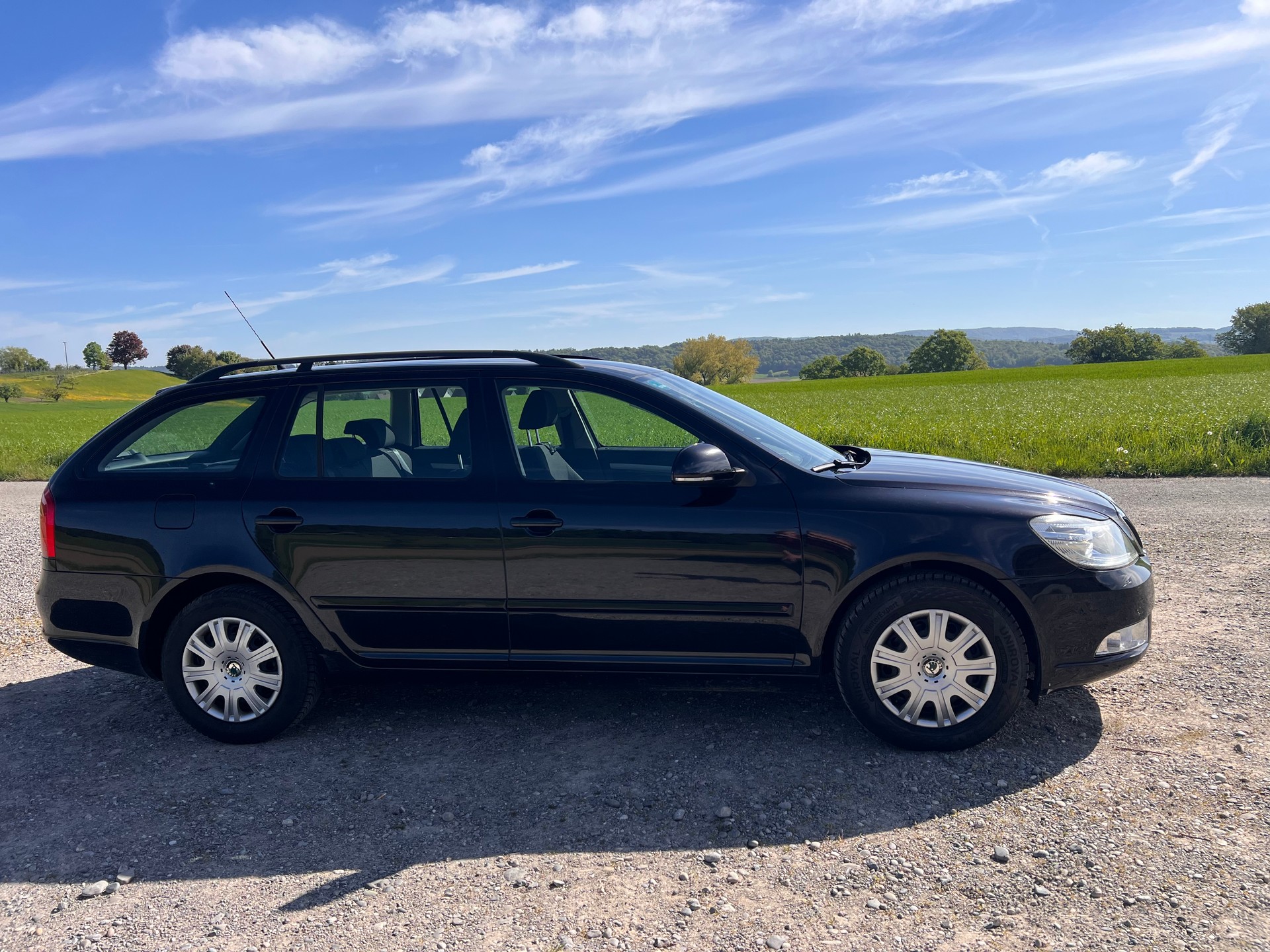SKODA 2.0 TDI Ambiente-image-3