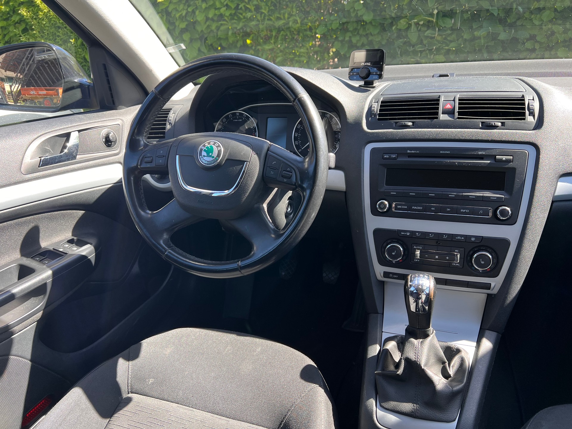 SKODA 2.0 TDI Ambiente-image-15