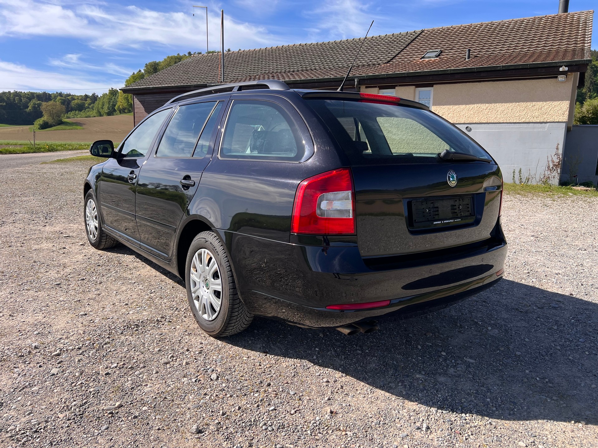 SKODA 2.0 TDI Ambiente-image-5