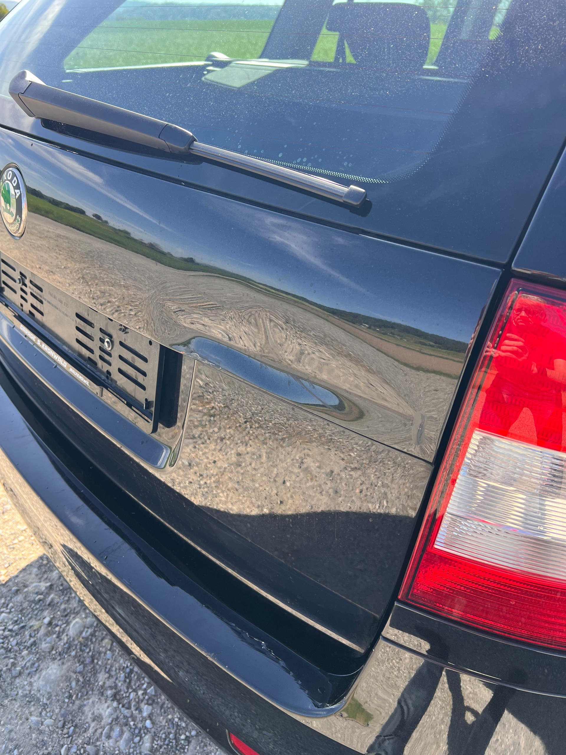 SKODA 2.0 TDI Ambiente-image-6