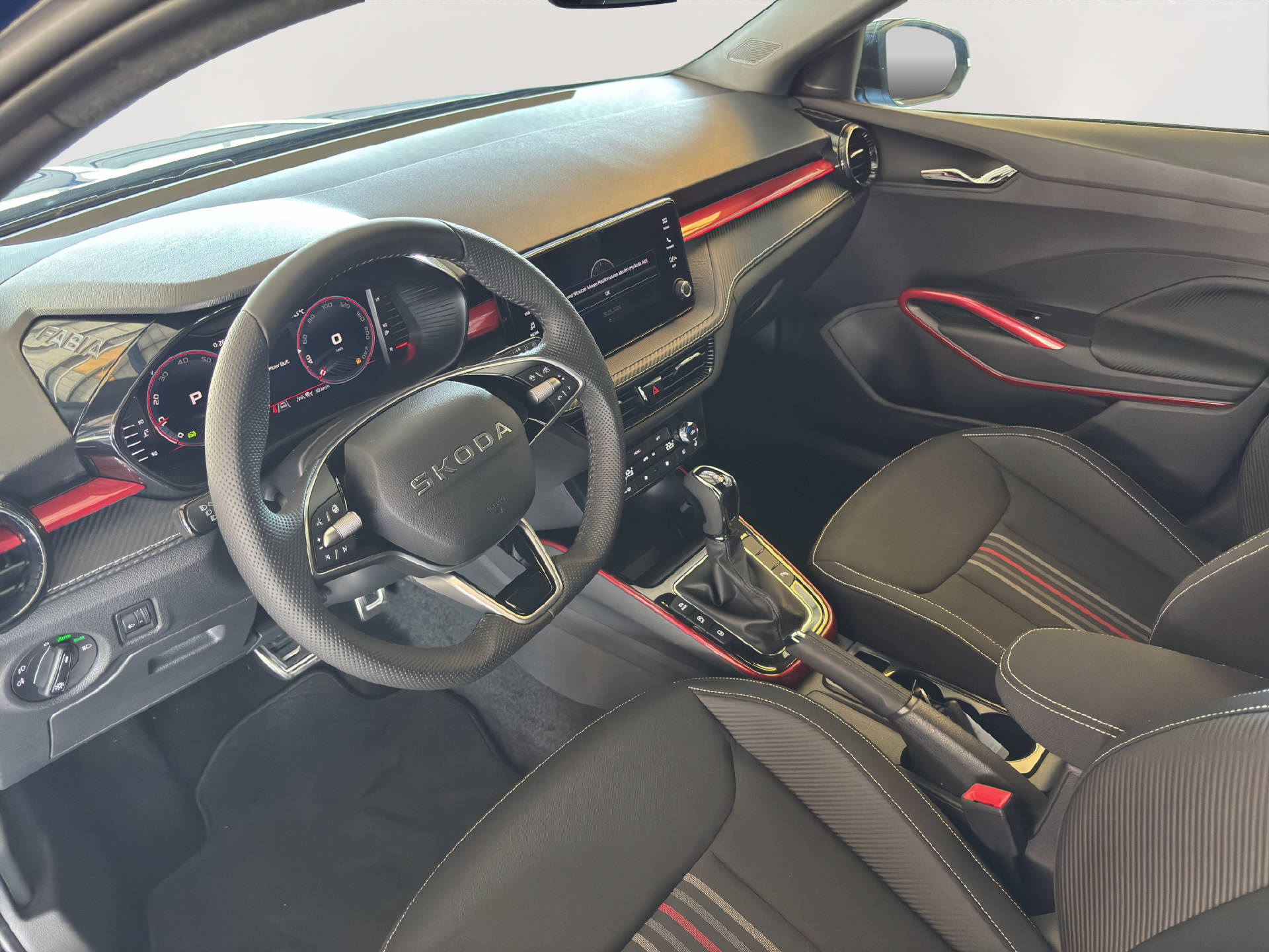 SKODA Fabia 1.0 TSI Monte Carlo DSG-image-11