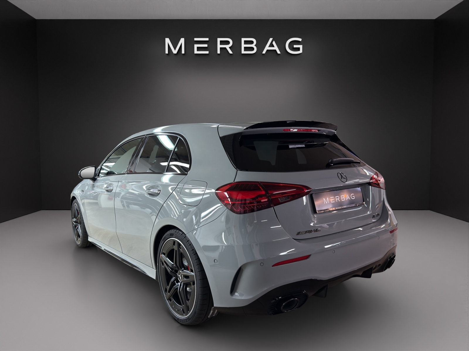 MERCEDES-BENZ A AMG 35 4Matic 8G-DCT-image-1