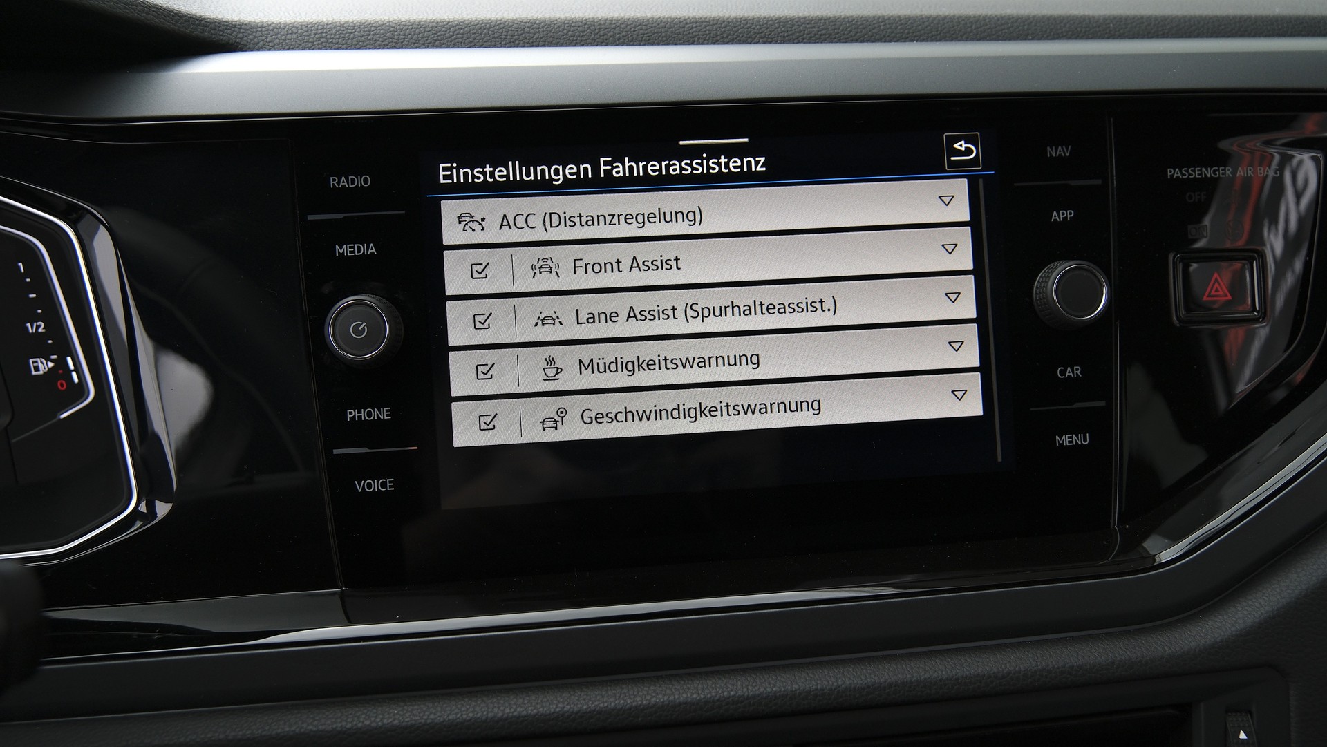 VW Taigo 1.0 TSI R-Line DSG-image-16