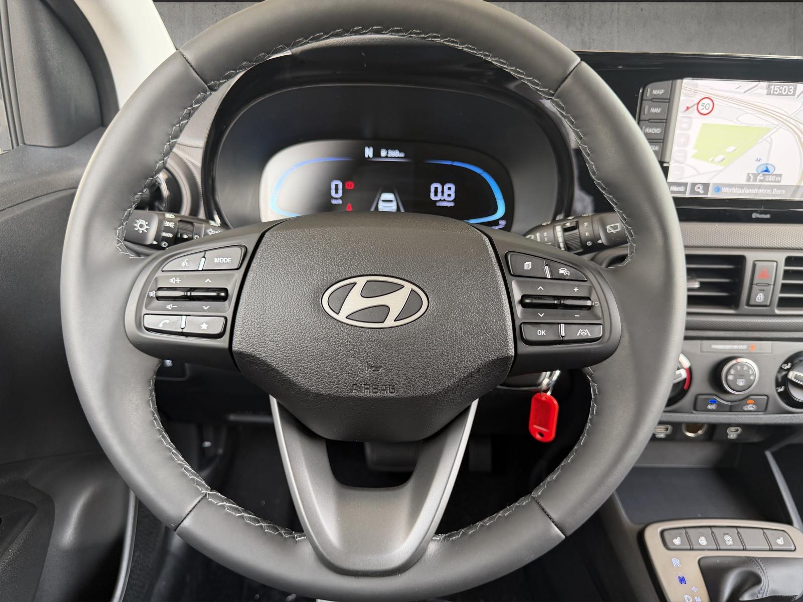 HYUNDAI i10 1.2 Amplia Aut.-image-9