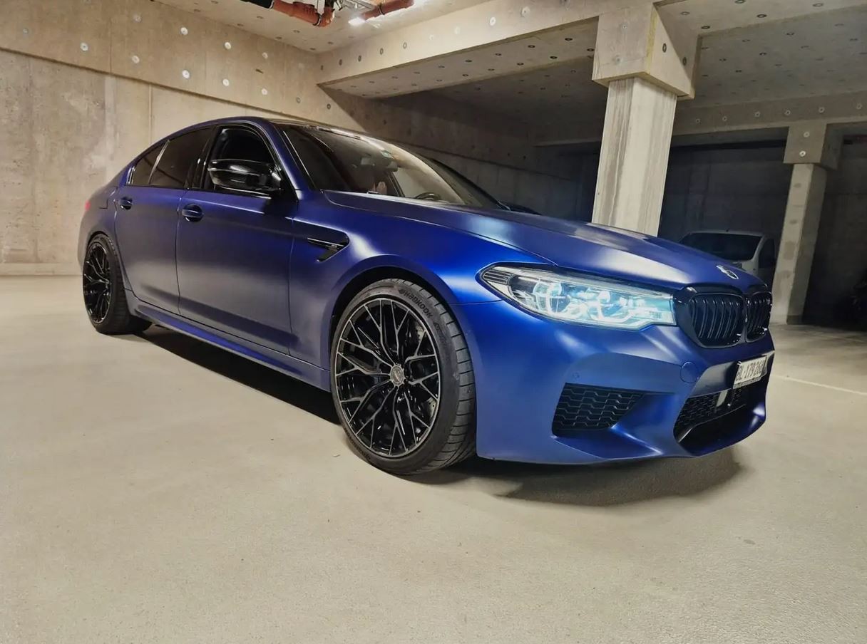 BMW COMPETITION WERKSLACKIERUNG FROZEN BLUE