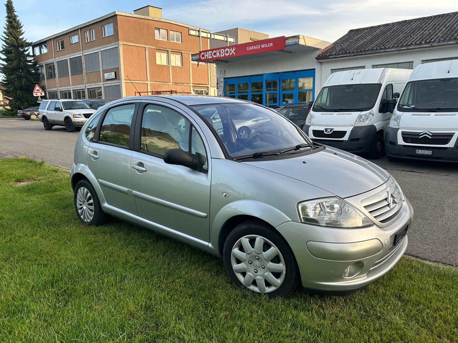 CITROEN C3 1.4i Exclusive-image-4
