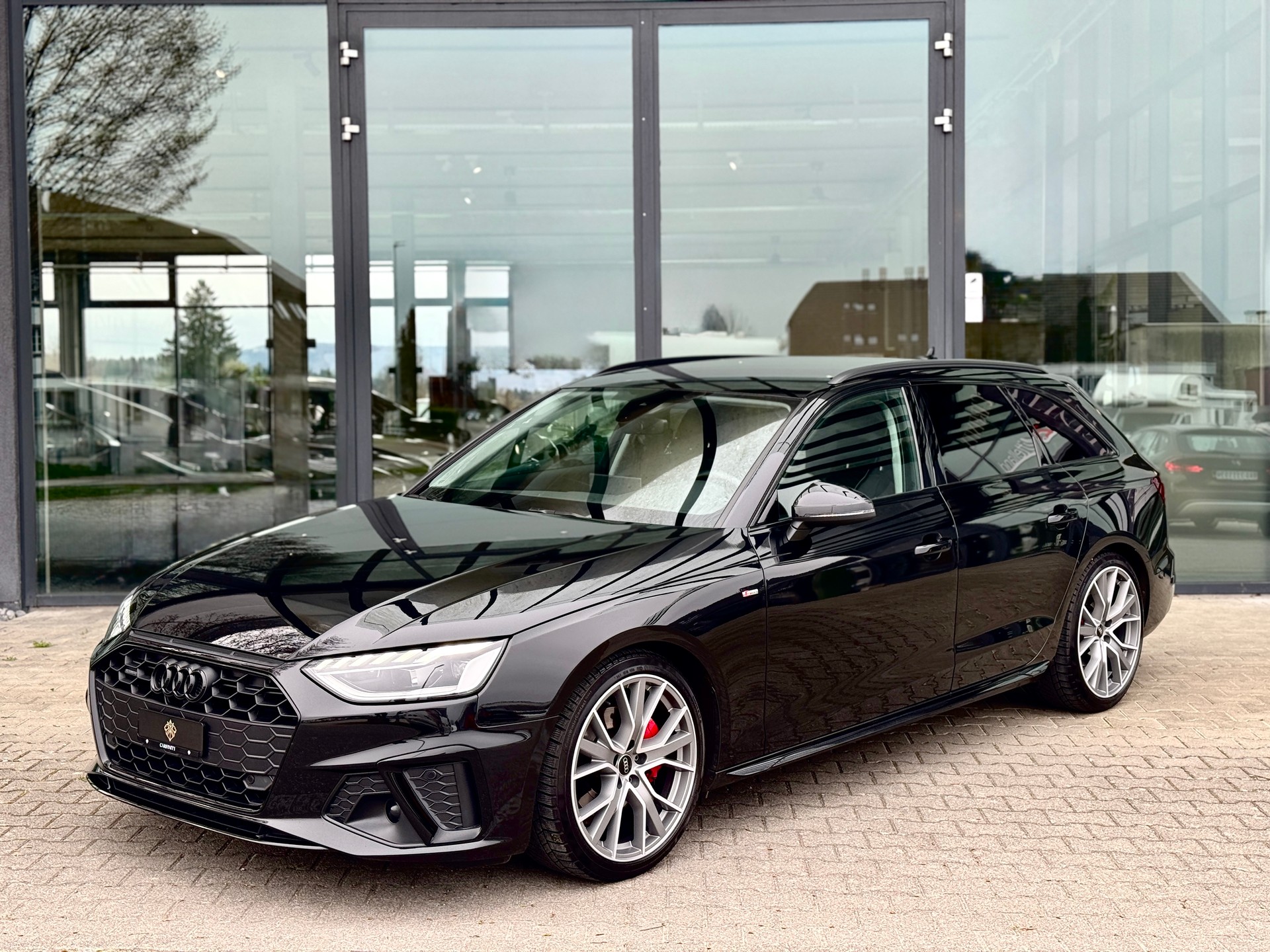AUDI A4 Avant 40 TDI S line quattro S-tronic-image-2