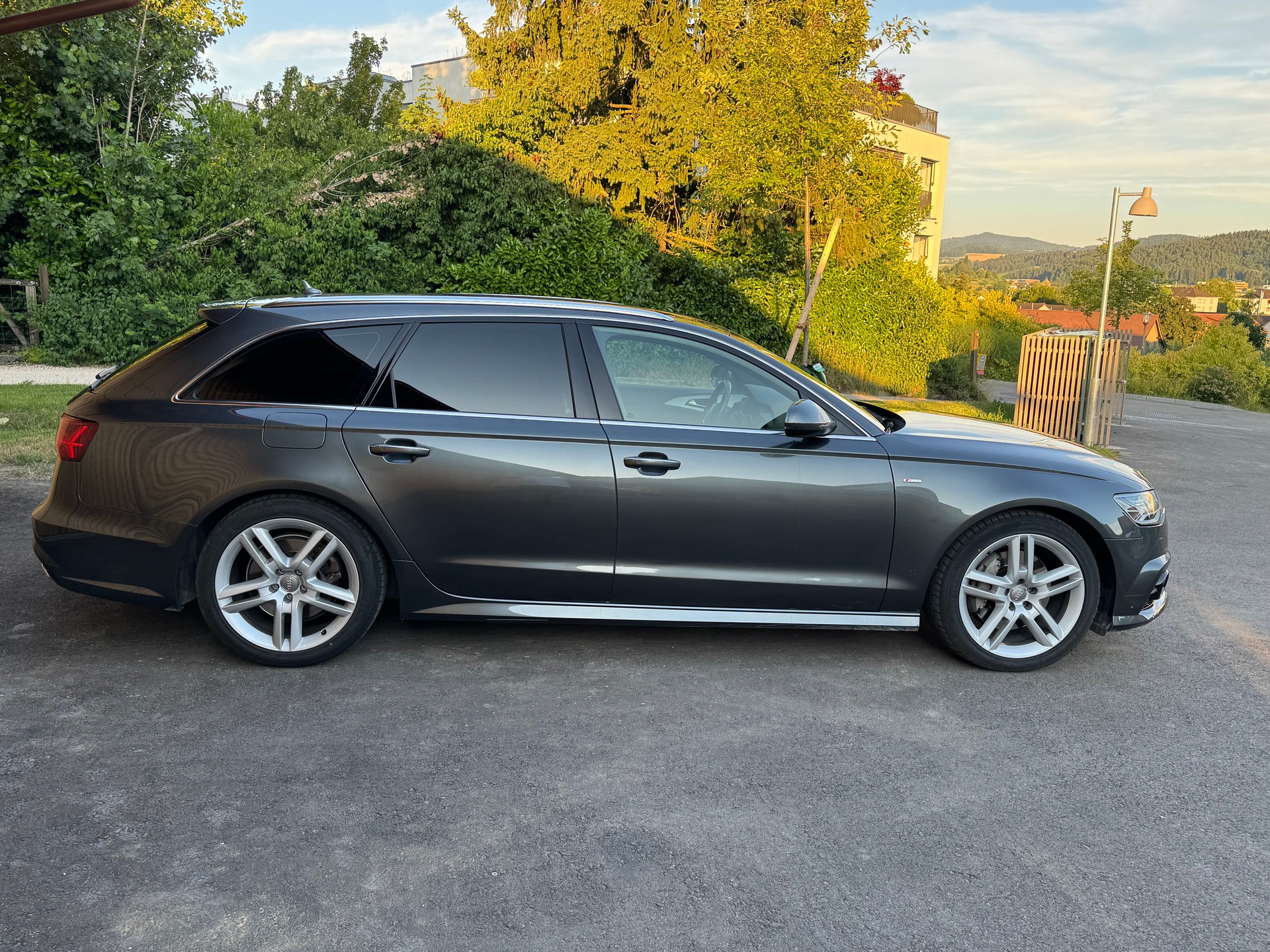 AUDI 3.0 V6 TDI 218 quattro S-Tr.-image-3