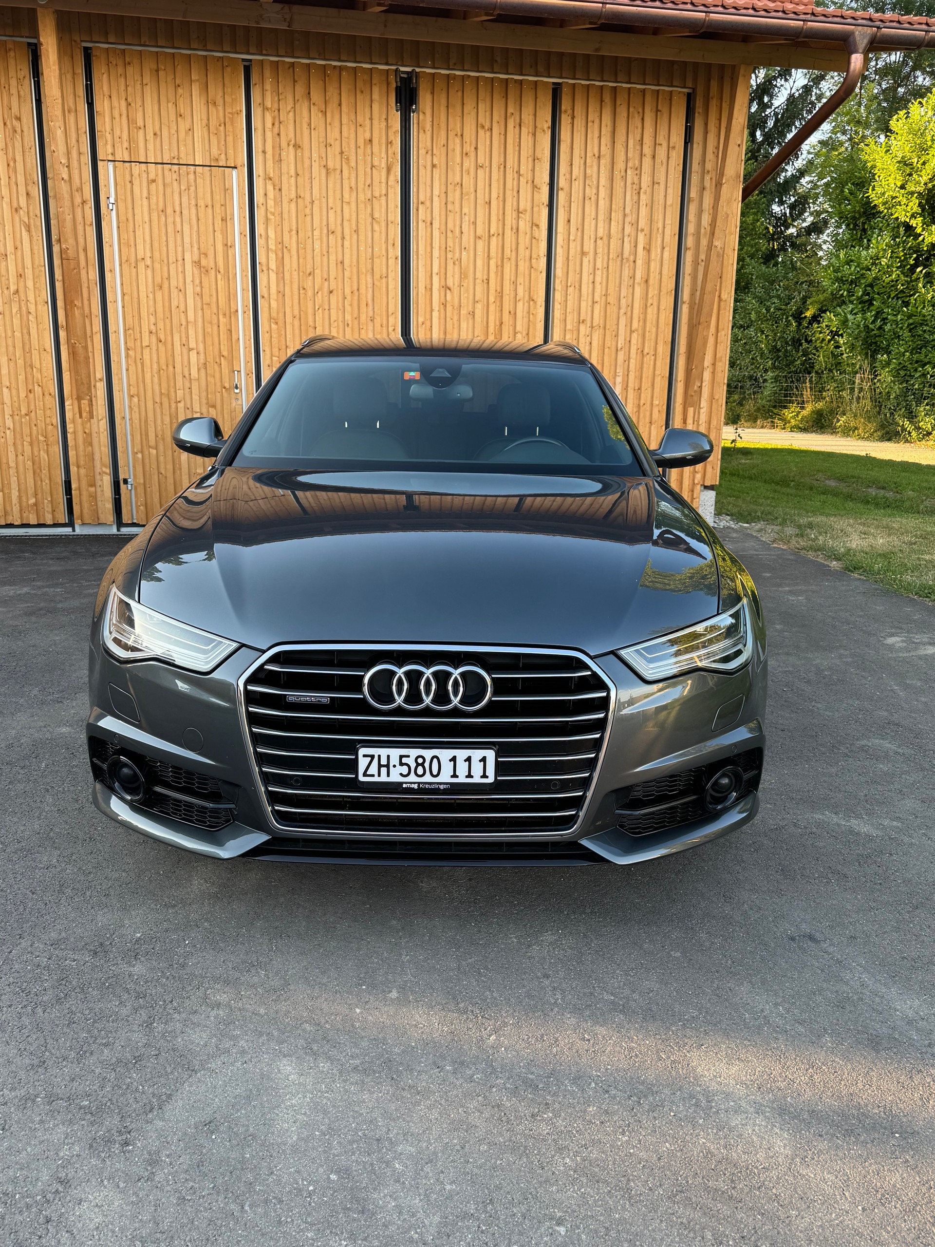 AUDI 3.0 V6 TDI 218 quattro S-Tr.