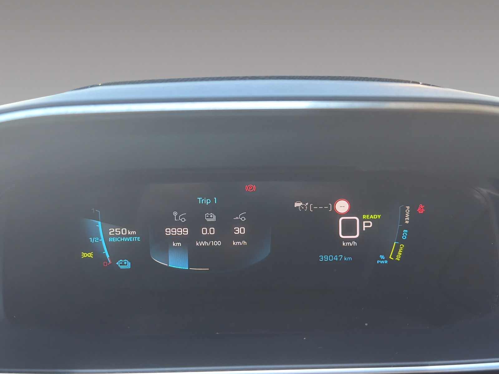 PEUGEOT 208 e-GT Pack-image-9