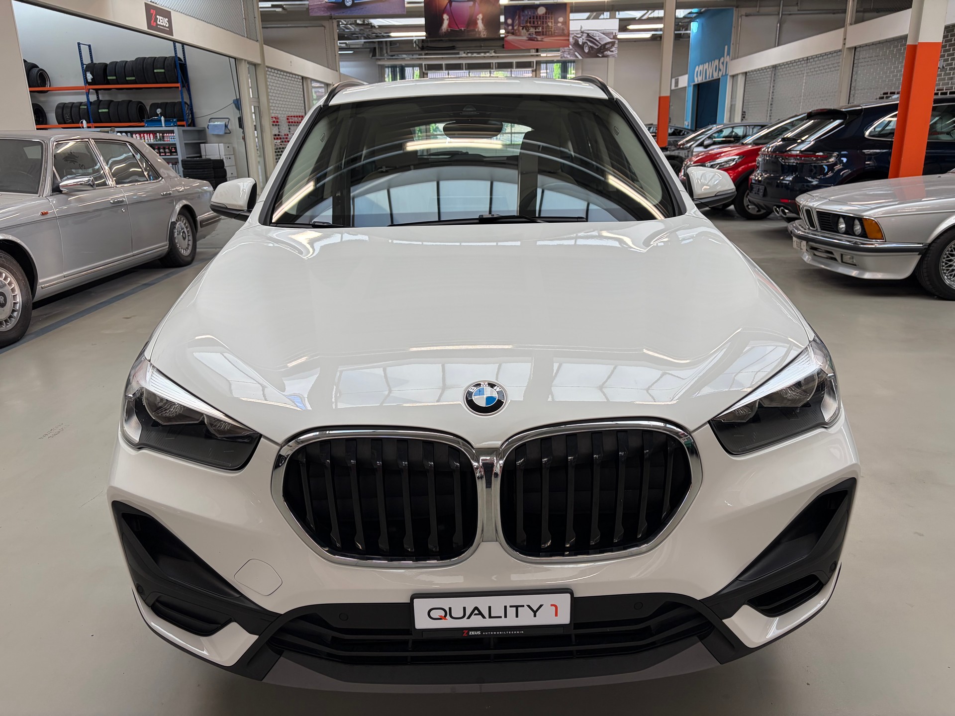 BMW X1 xDrive 20i Steptronic-image-7