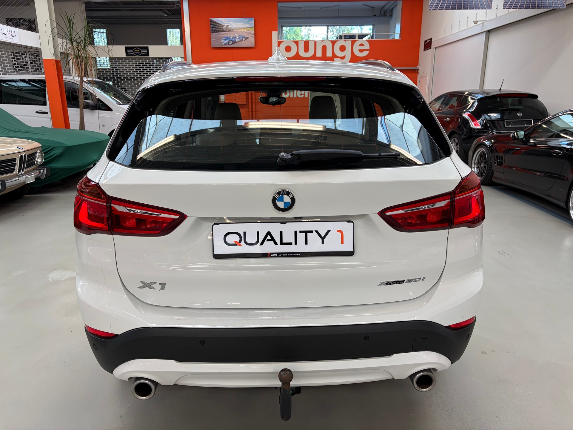BMW X1 xDrive 20i Steptronic-image-3