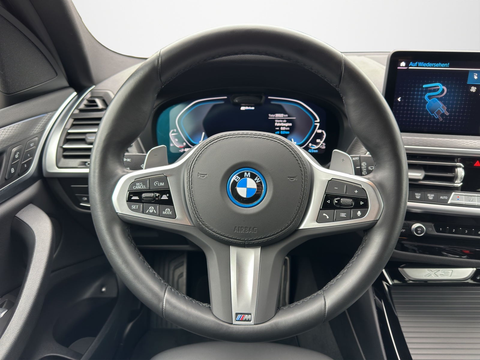 BMW X3 30e xDrive M Sport *CH-Wagen*-image-9