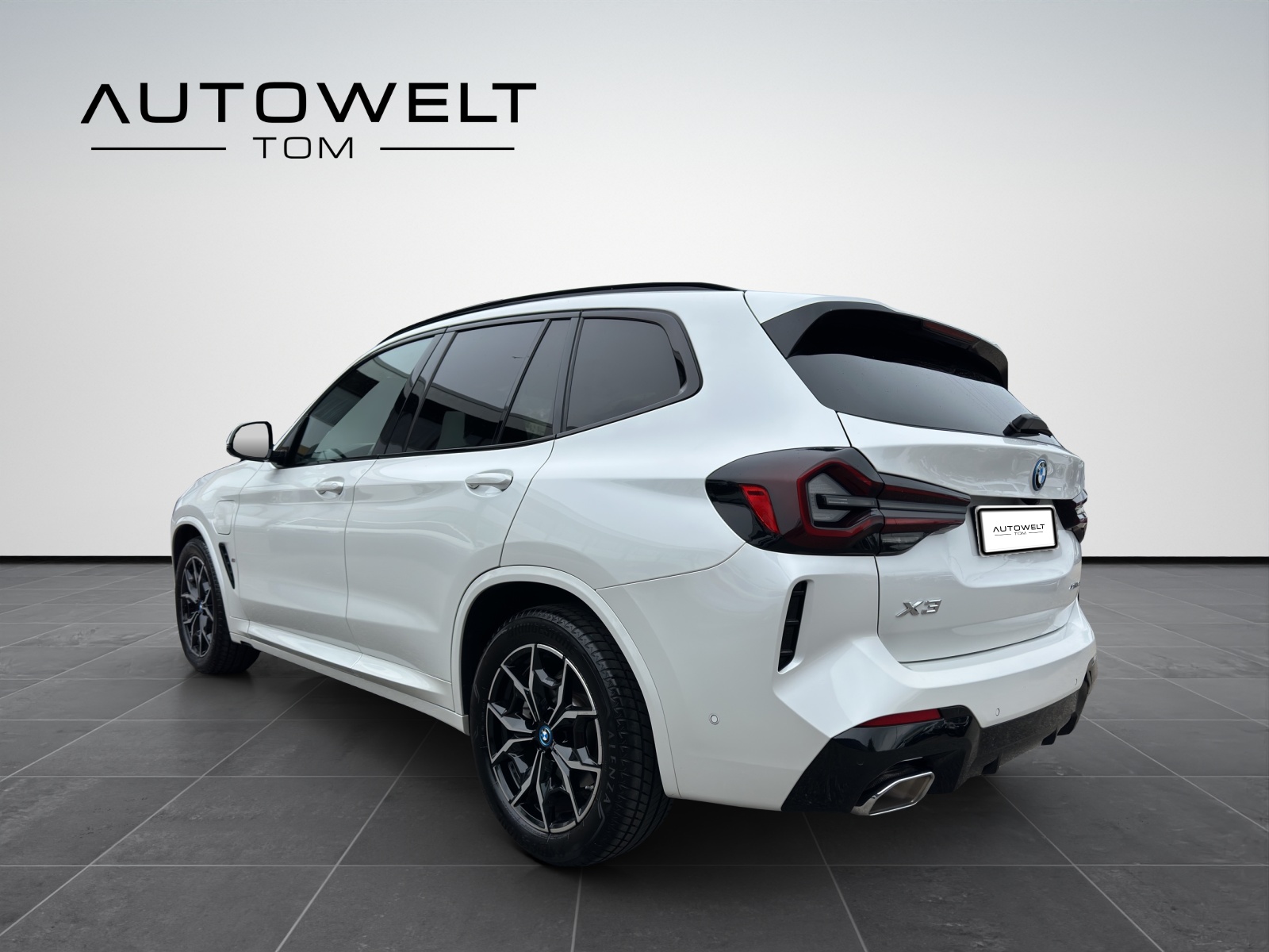 BMW X3 30e xDrive M Sport *CH-Wagen*-image-2