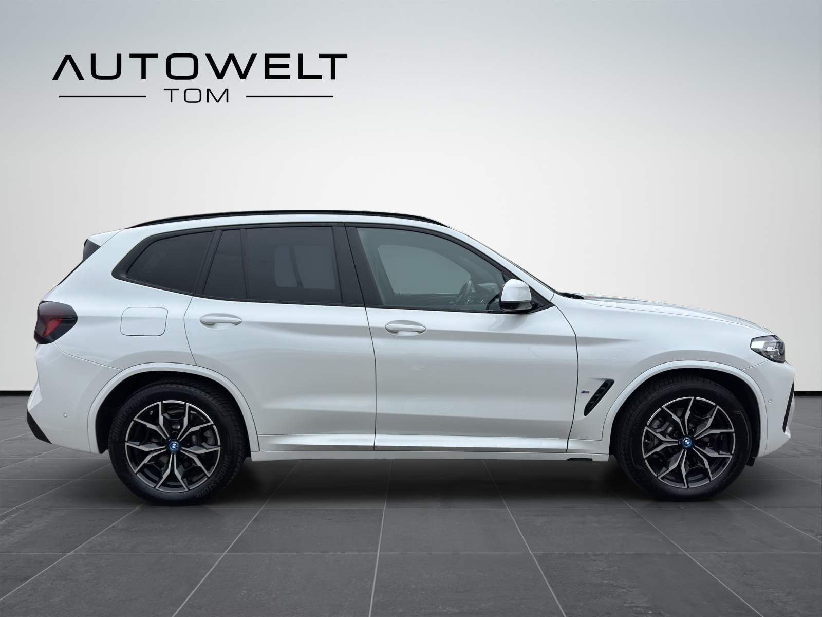 BMW X3 30e xDrive M Sport *CH-Wagen*-image-5