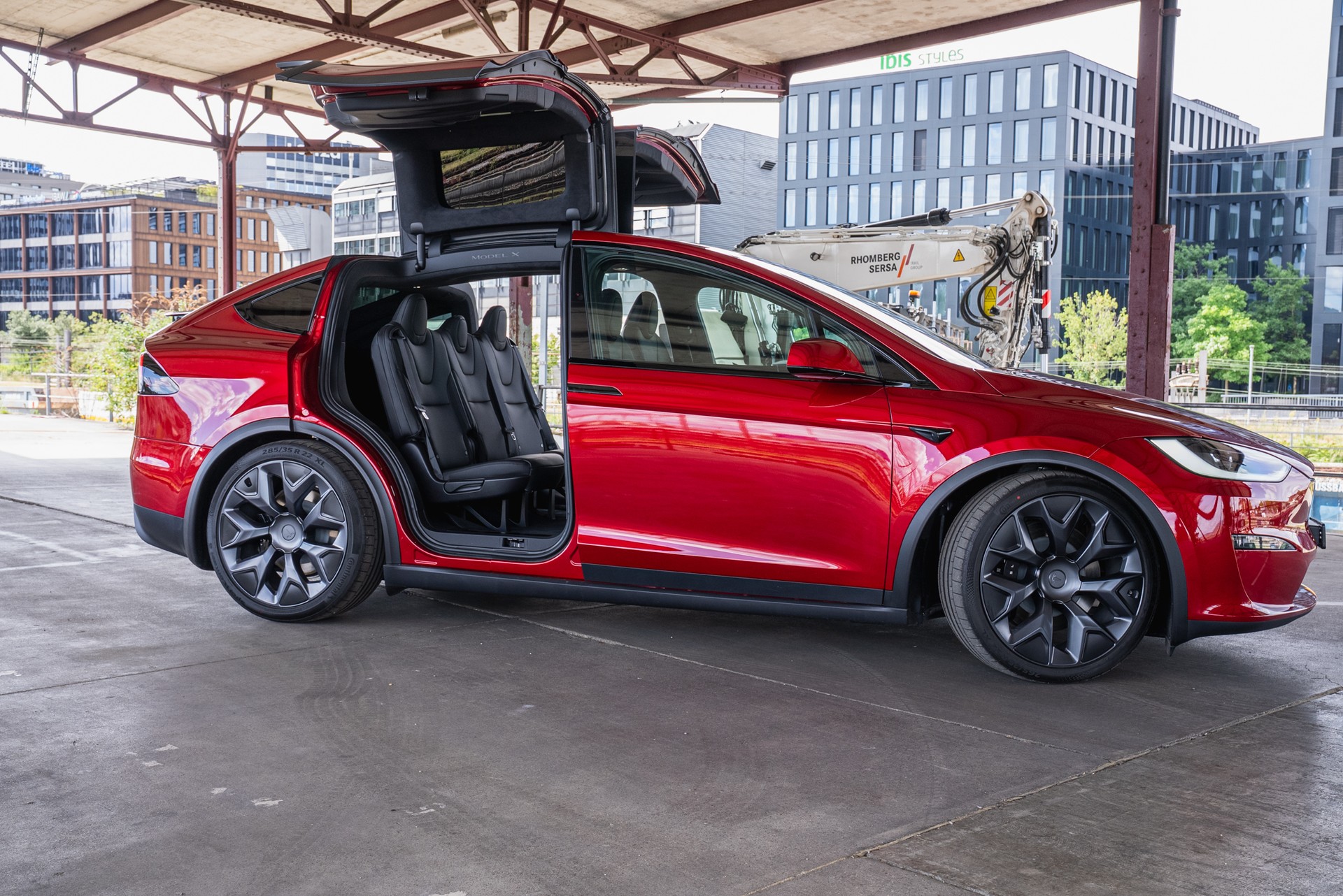 TESLA Model X 100kWh Palladium, Free Supercharging-image-2