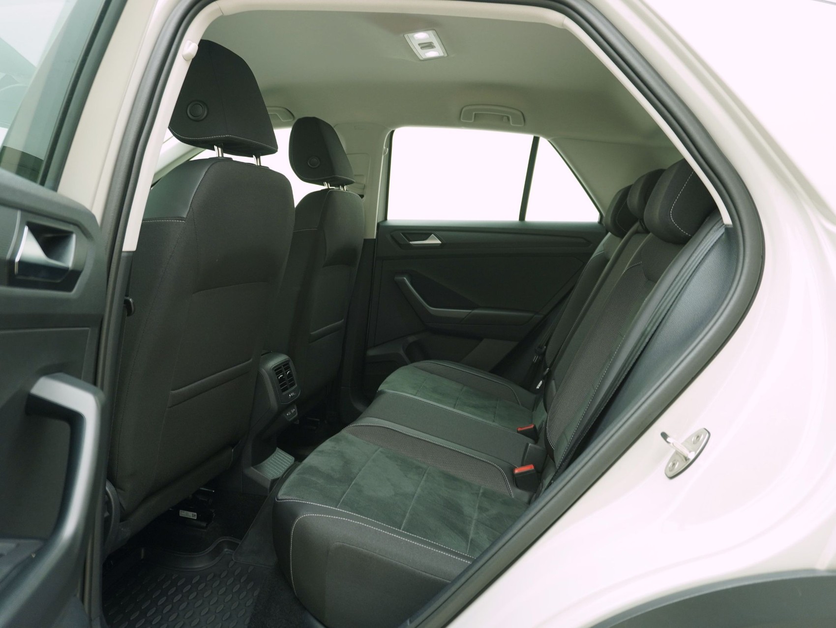 VW T-Roc 1.5 TSI DSG Style-image-11