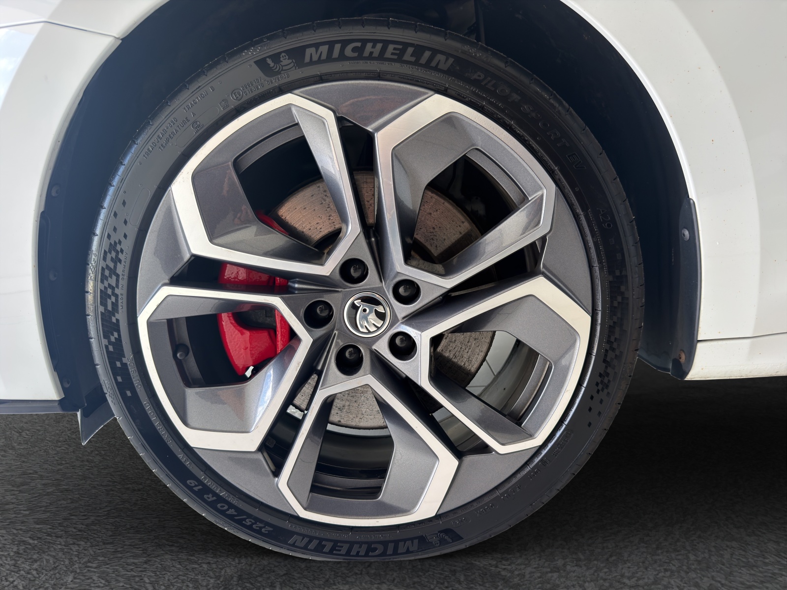 SKODA OCTAVIA 1.4 TSI PHEV 245 RS-image-12