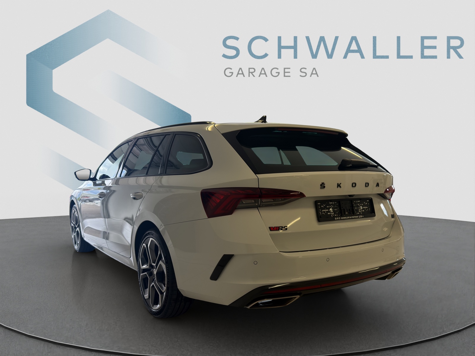 SKODA OCTAVIA 1.4 TSI PHEV 245 RS-image-5