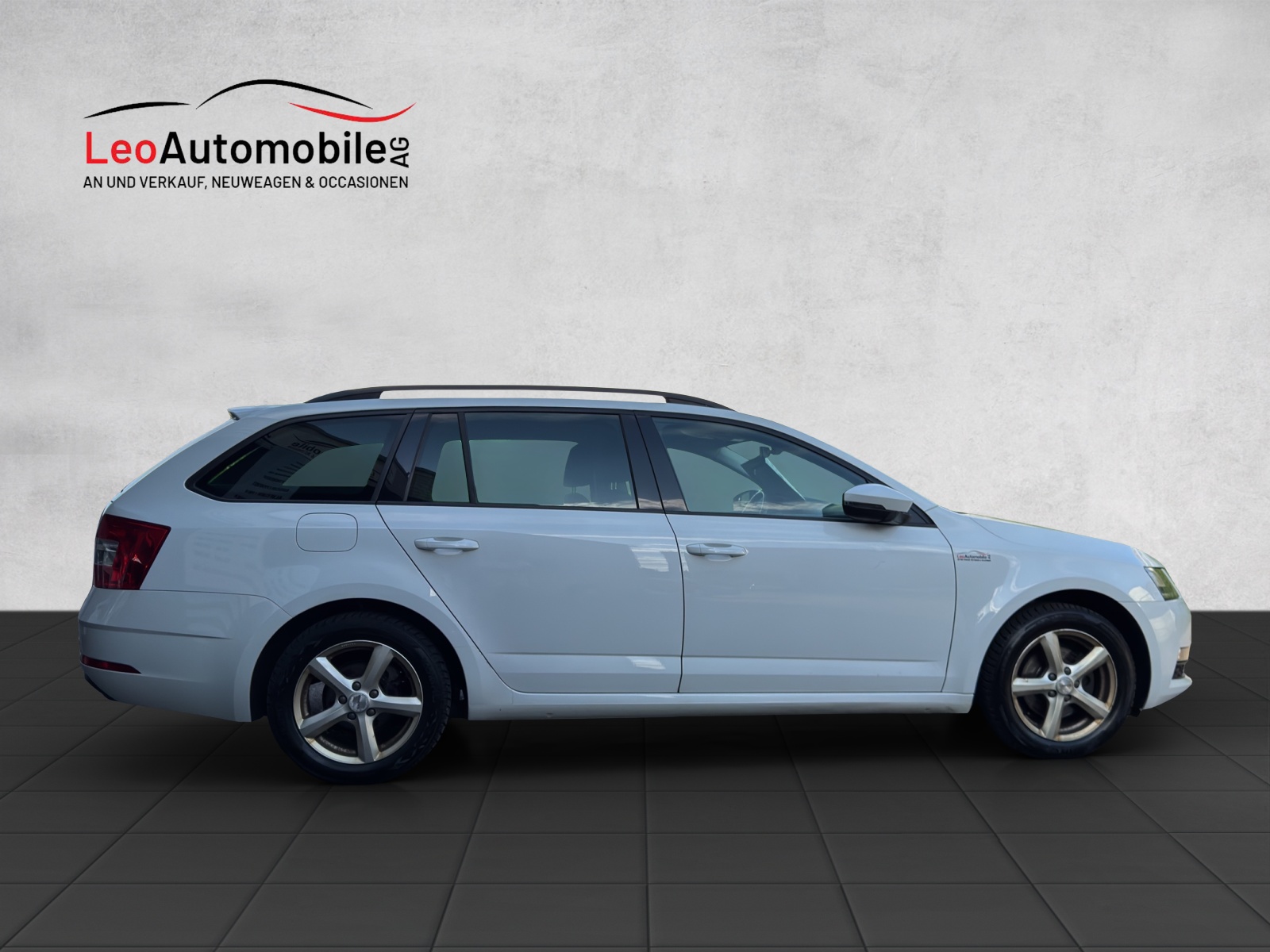 SKODA Octavia Combi 1.4 TSI Ambition DSG-image-4
