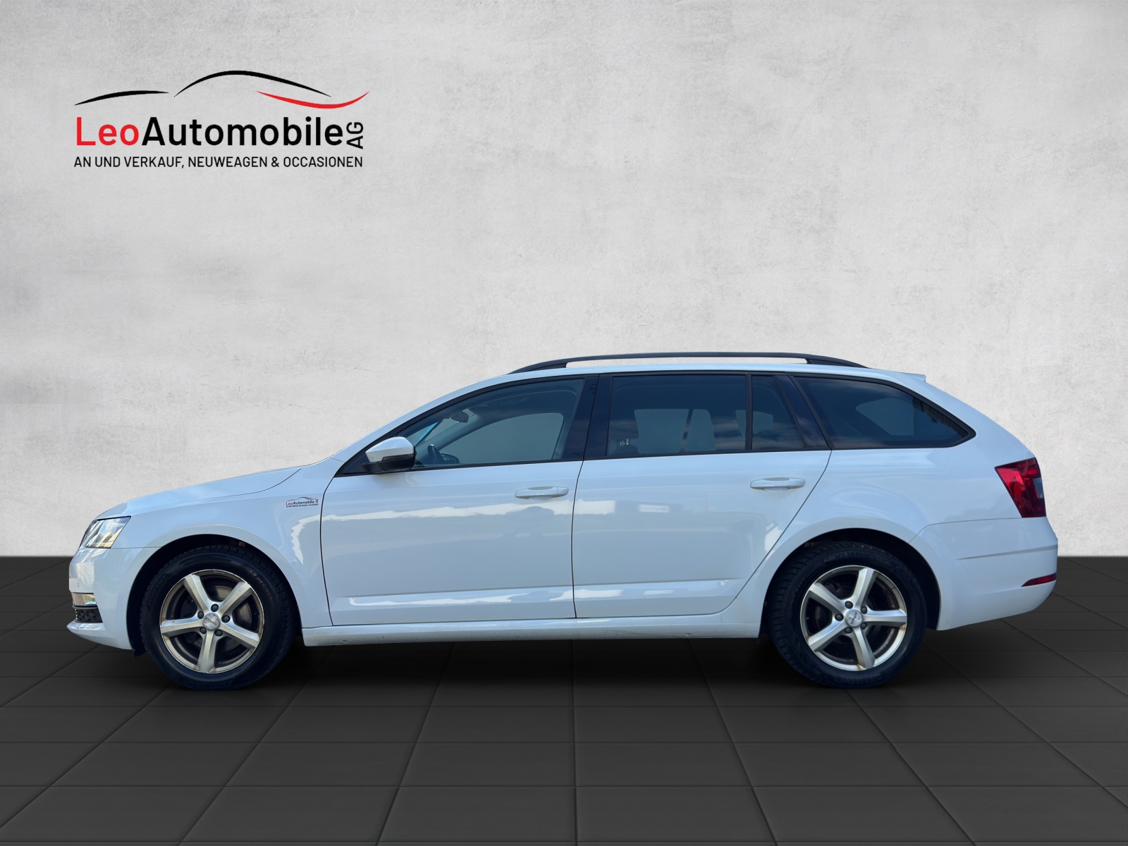 SKODA Octavia Combi 1.4 TSI Ambition DSG-image-1