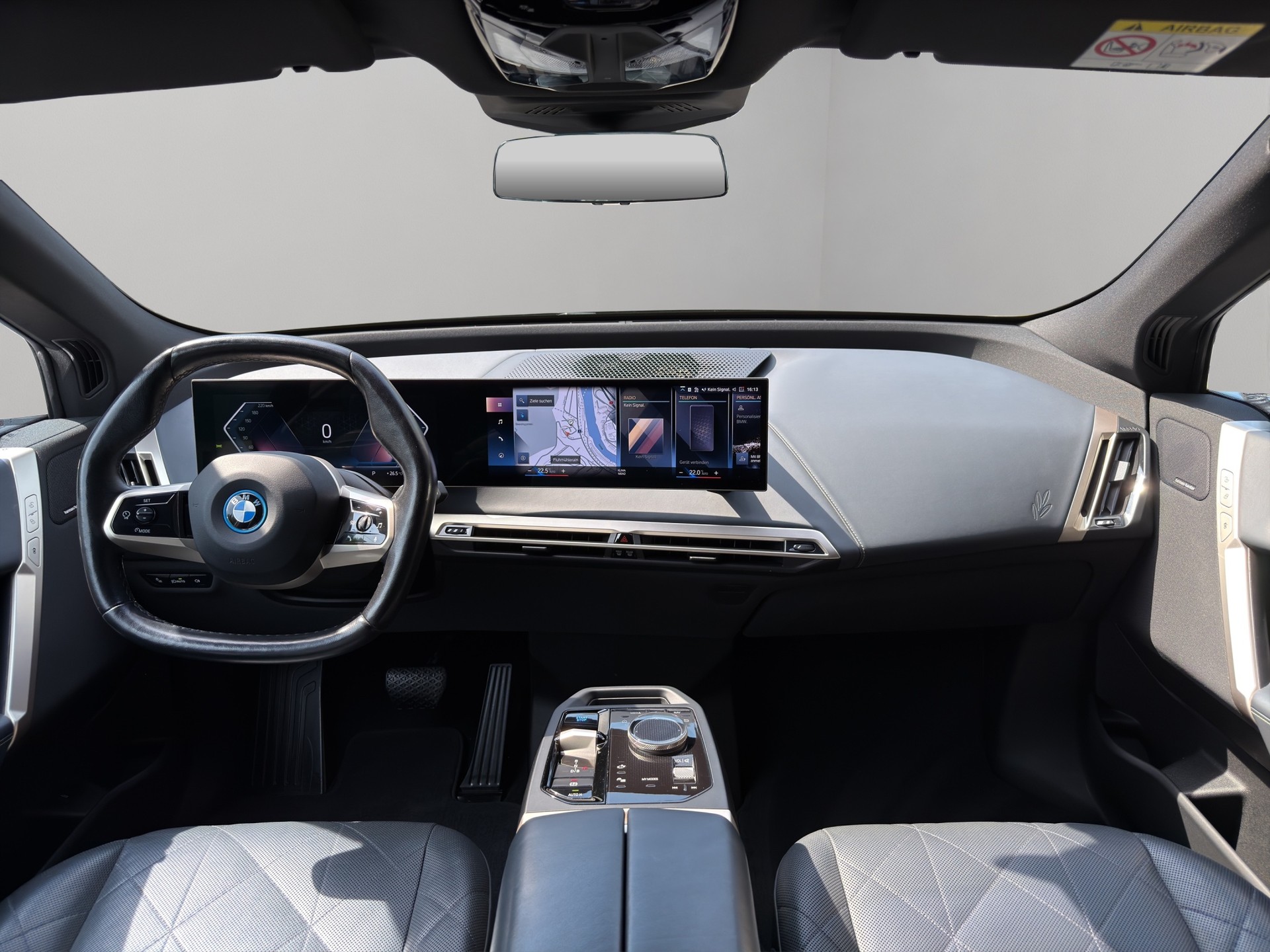 BMW iX xDrive40-image-15