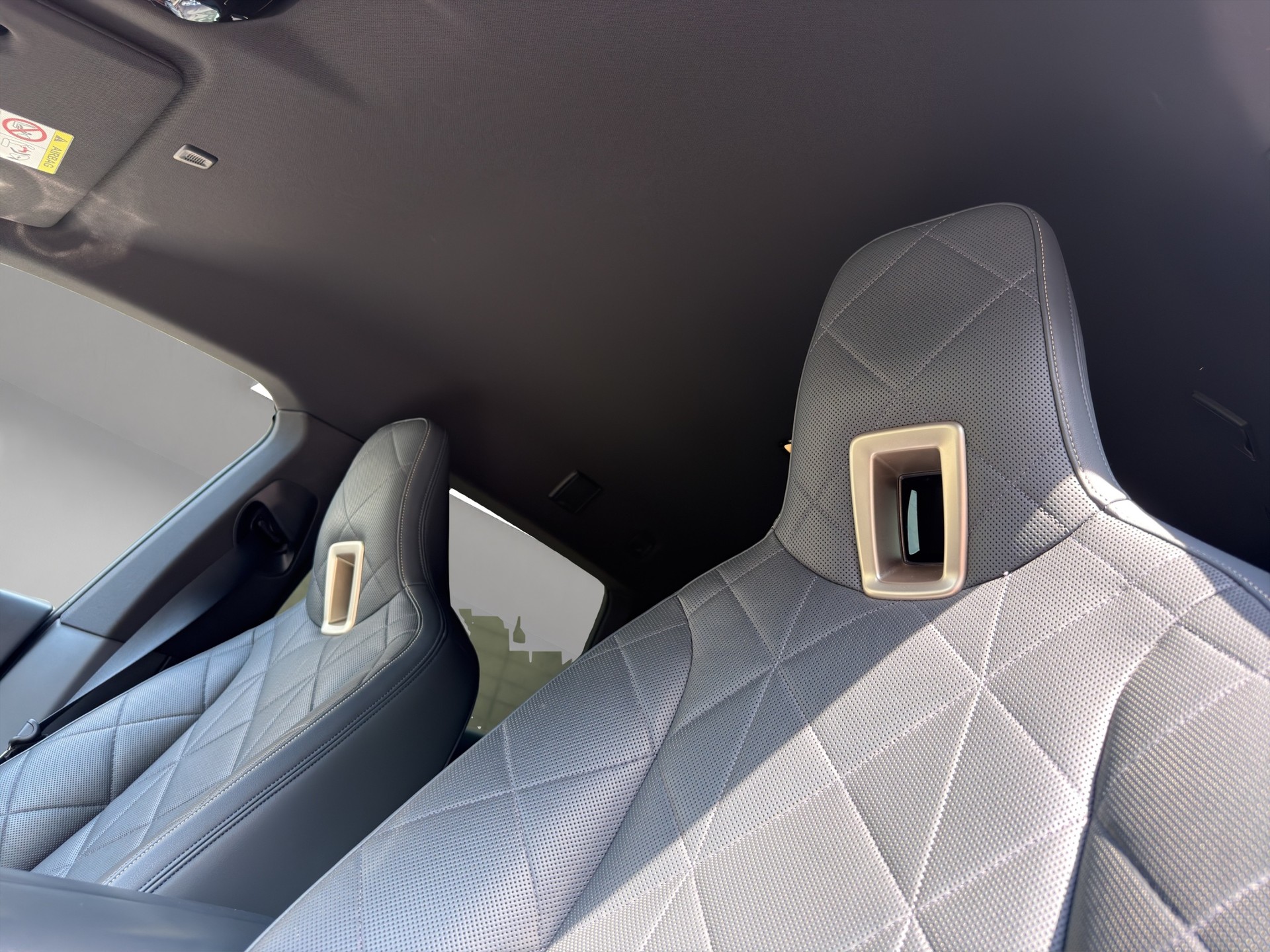 BMW iX xDrive40-image-12