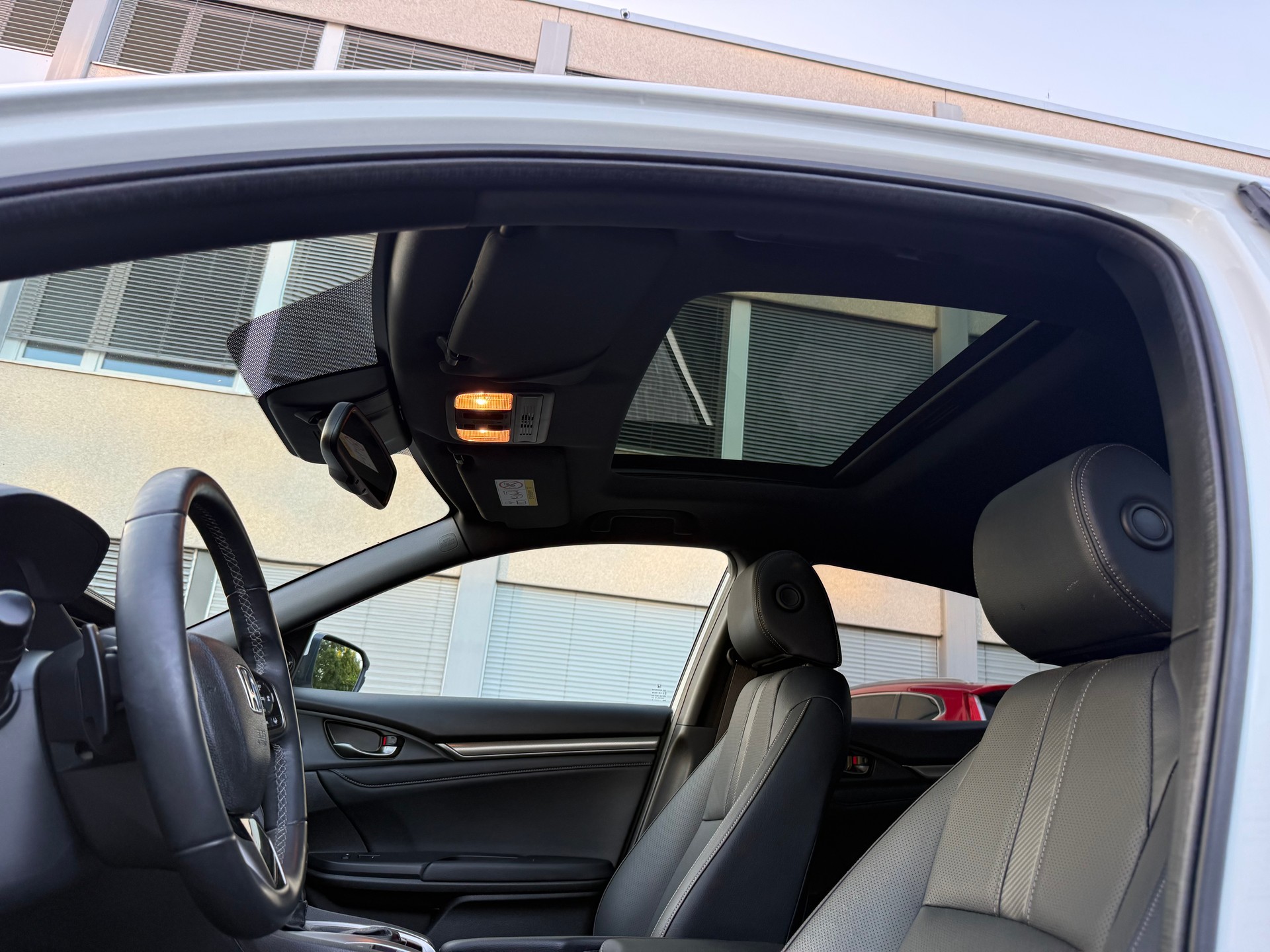 HONDA Civic 1.5 VTEC Prestige CVT-image-9