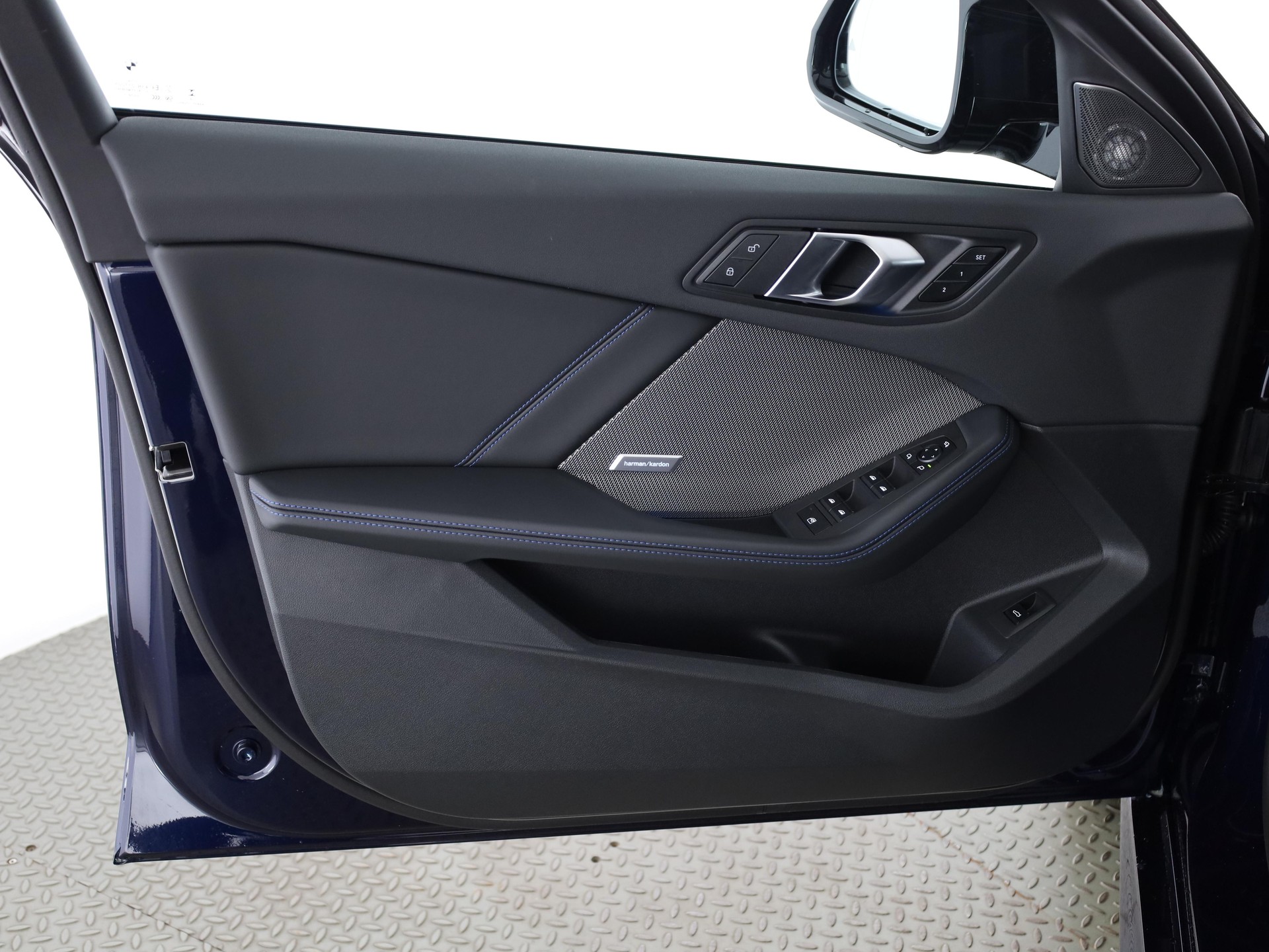 BMW M135i xDrive-image-10