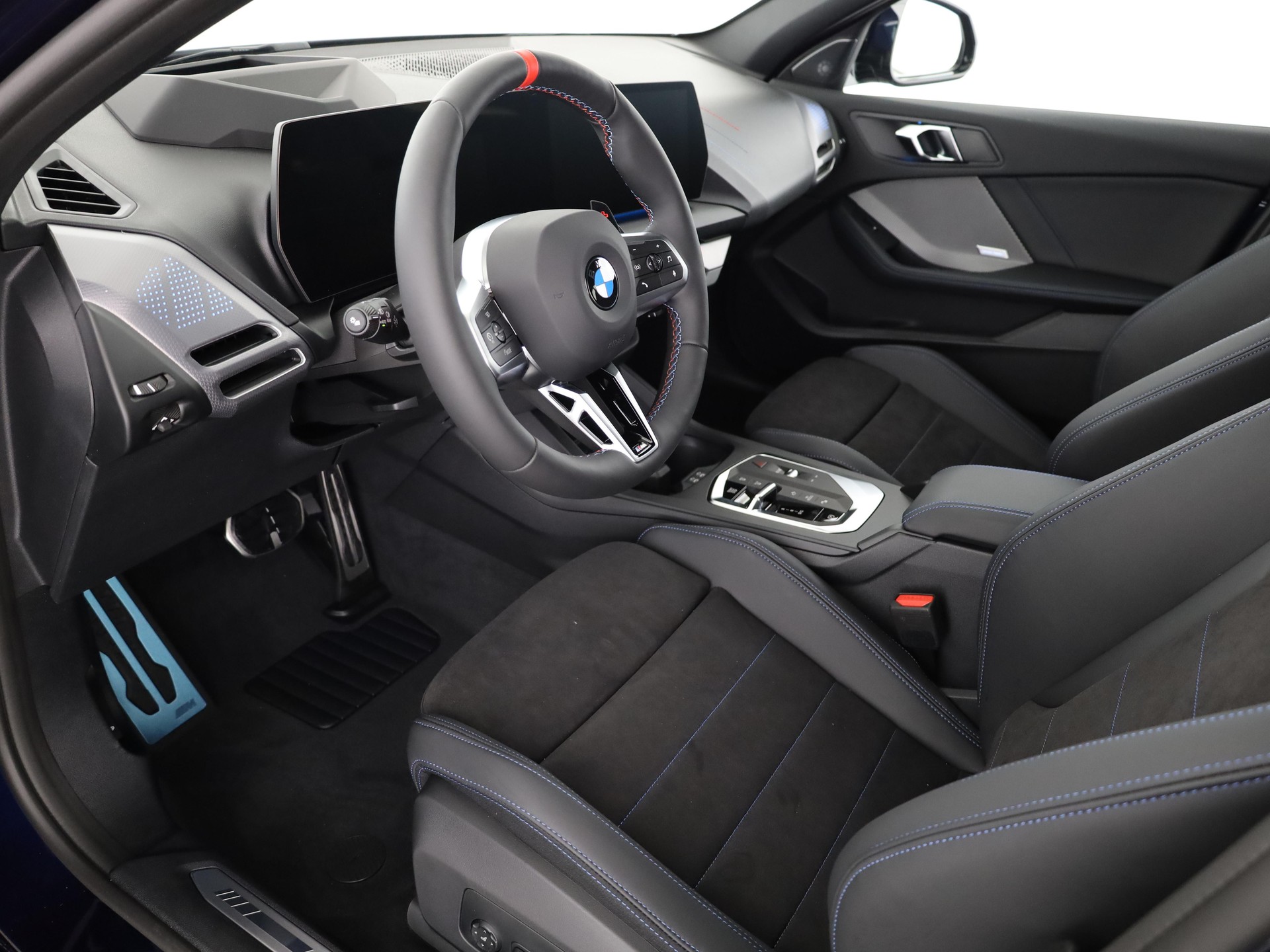 BMW M135i xDrive-image-12