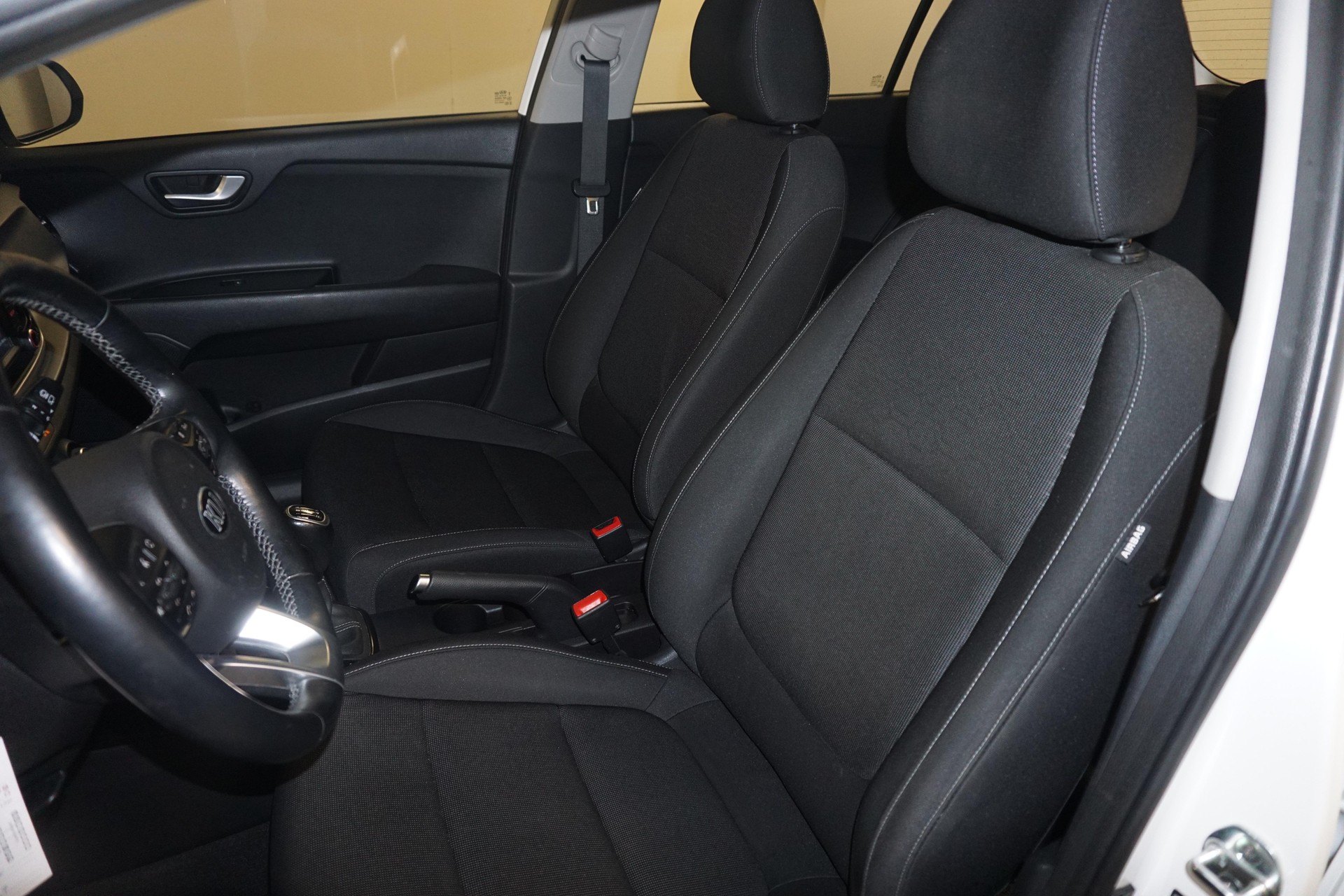 KIA Rio 1.4 CVVT Swiss City Line-image-6