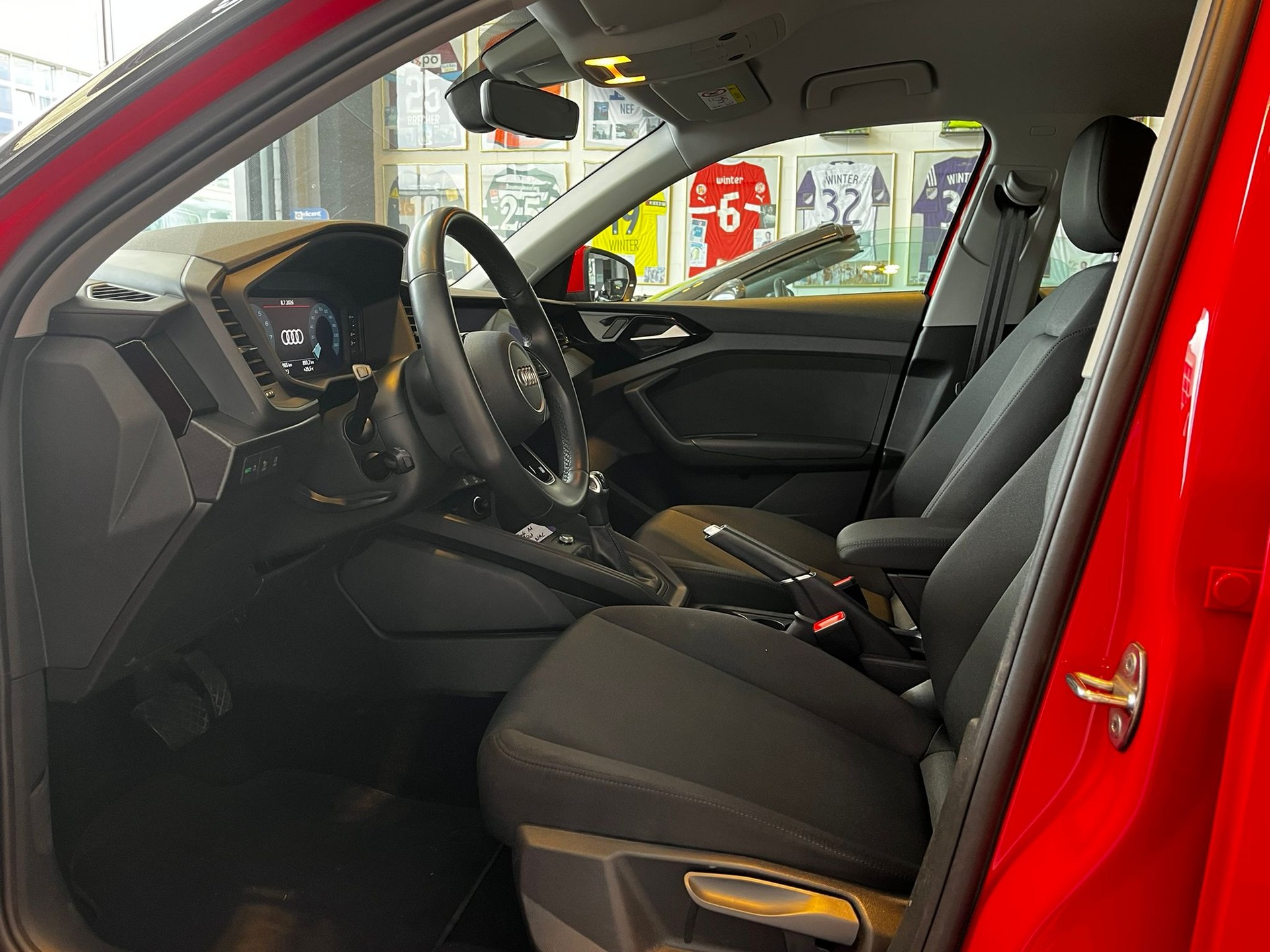 AUDI A1 30 TFSI advanced-image-7