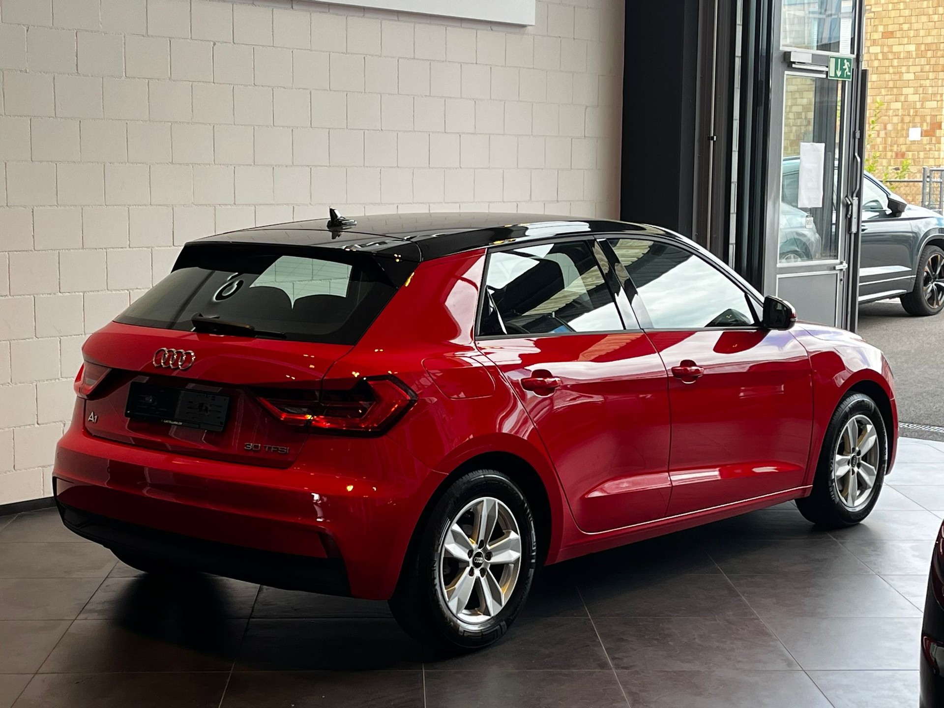 AUDI A1 30 TFSI advanced-image-6
