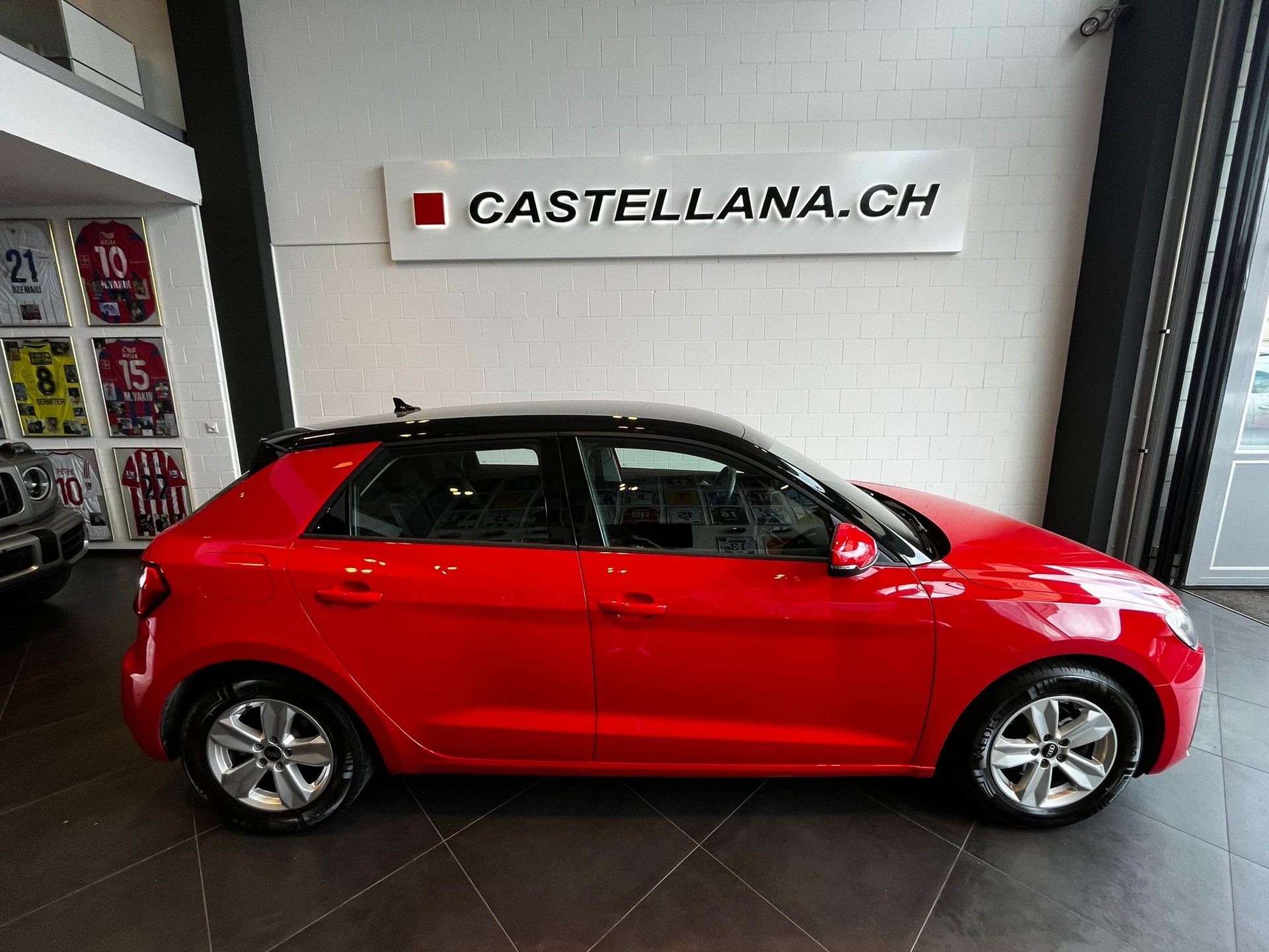 AUDI A1 30 TFSI advanced-image-4