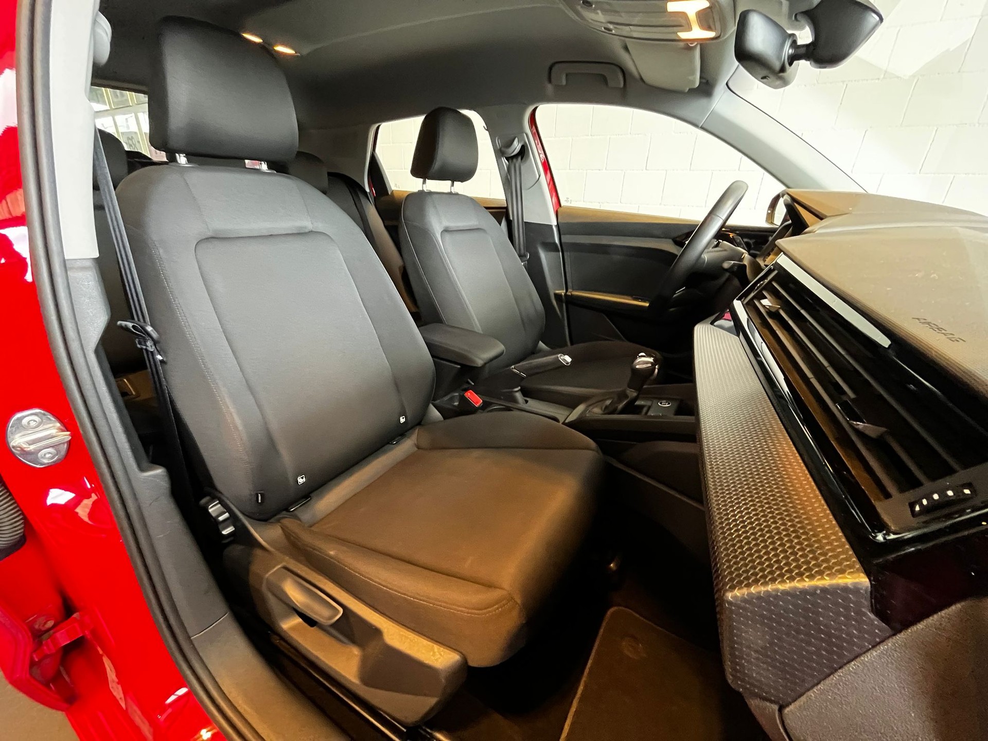 AUDI A1 30 TFSI advanced-image-13