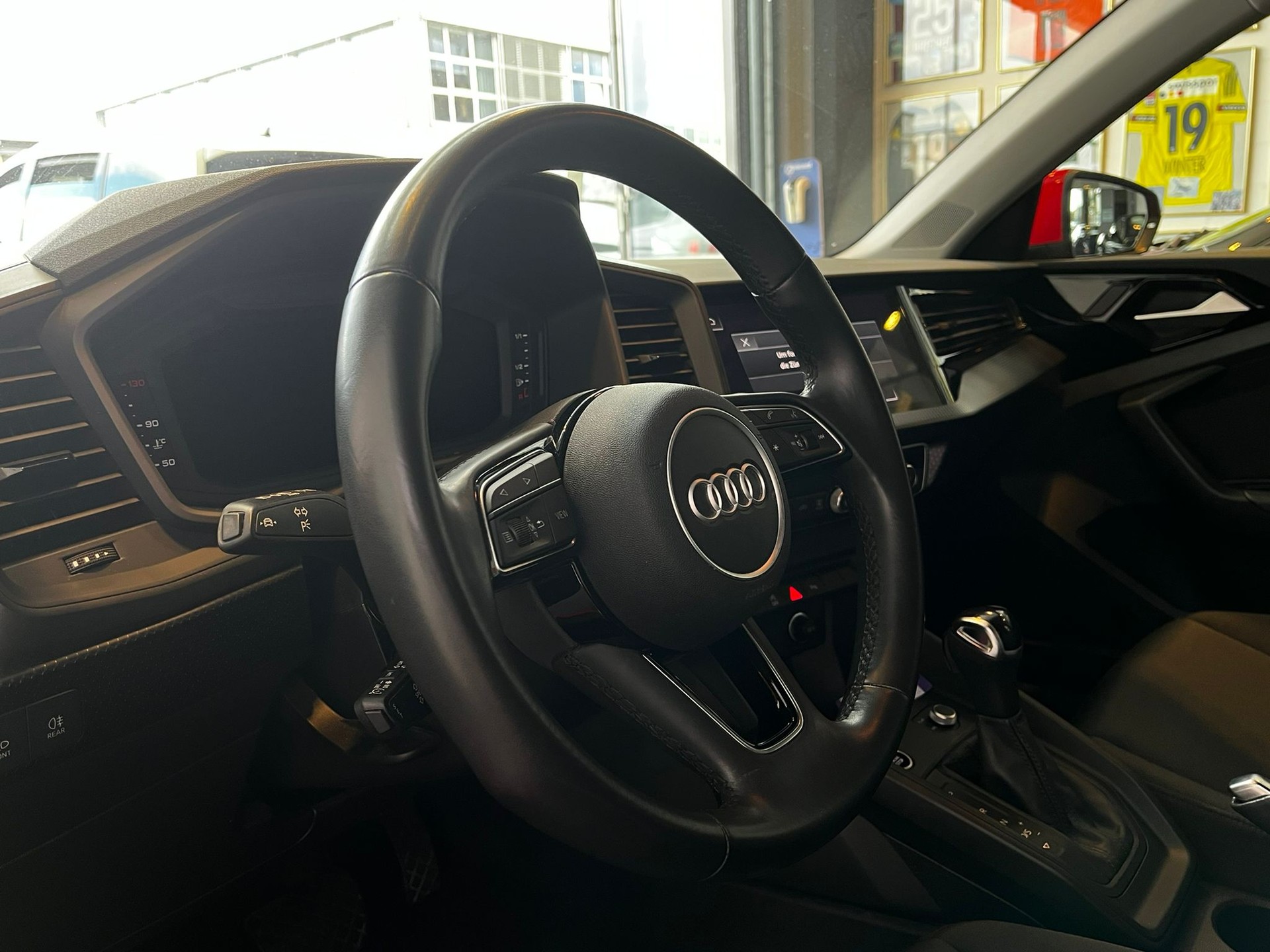 AUDI A1 30 TFSI advanced-image-8